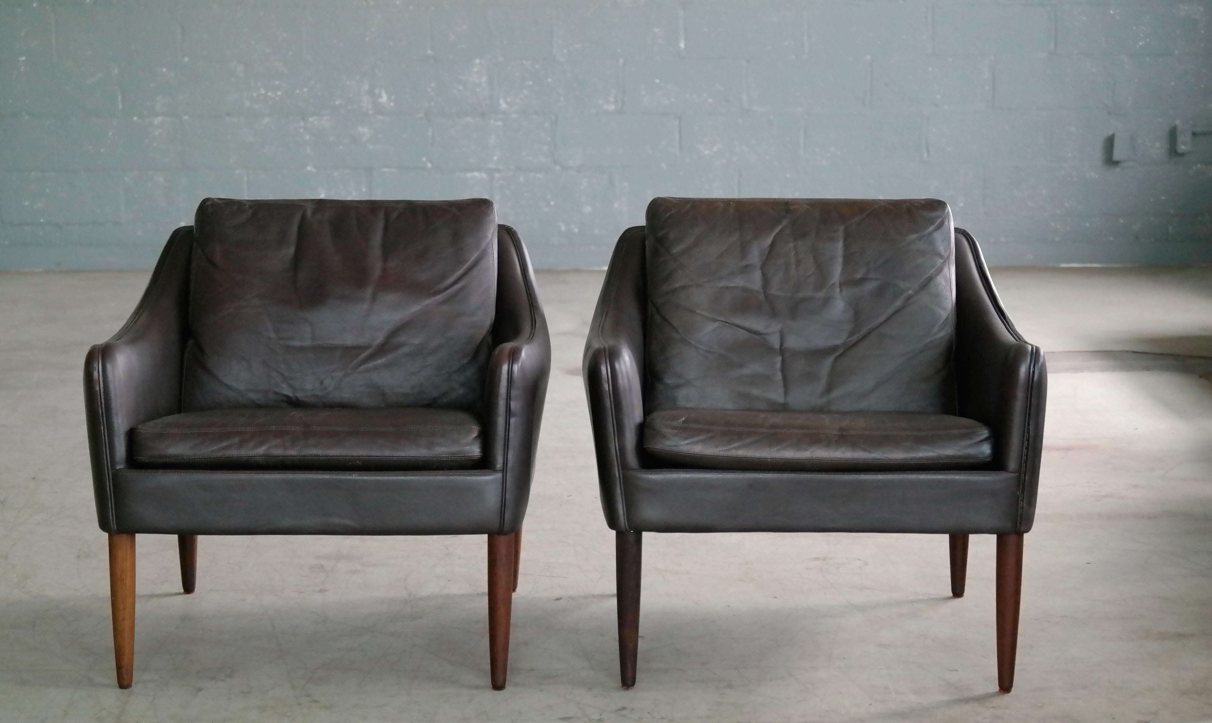 Hans Olsen Pair of Danish Lounge Chairs in Brown Leather and Rosewood Legs  1