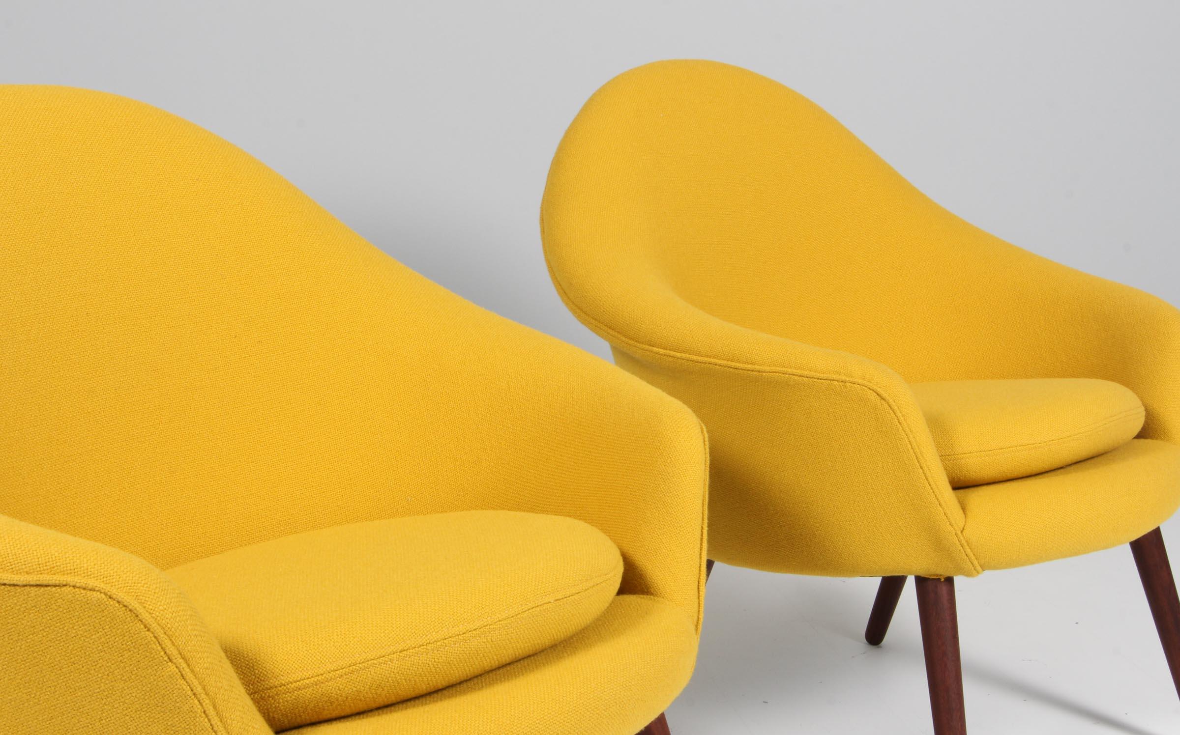 Danish Hans Olsen, Pair of Lounge Chairs, Yellow Hallingdal from Kvadrat. Model 187 For Sale