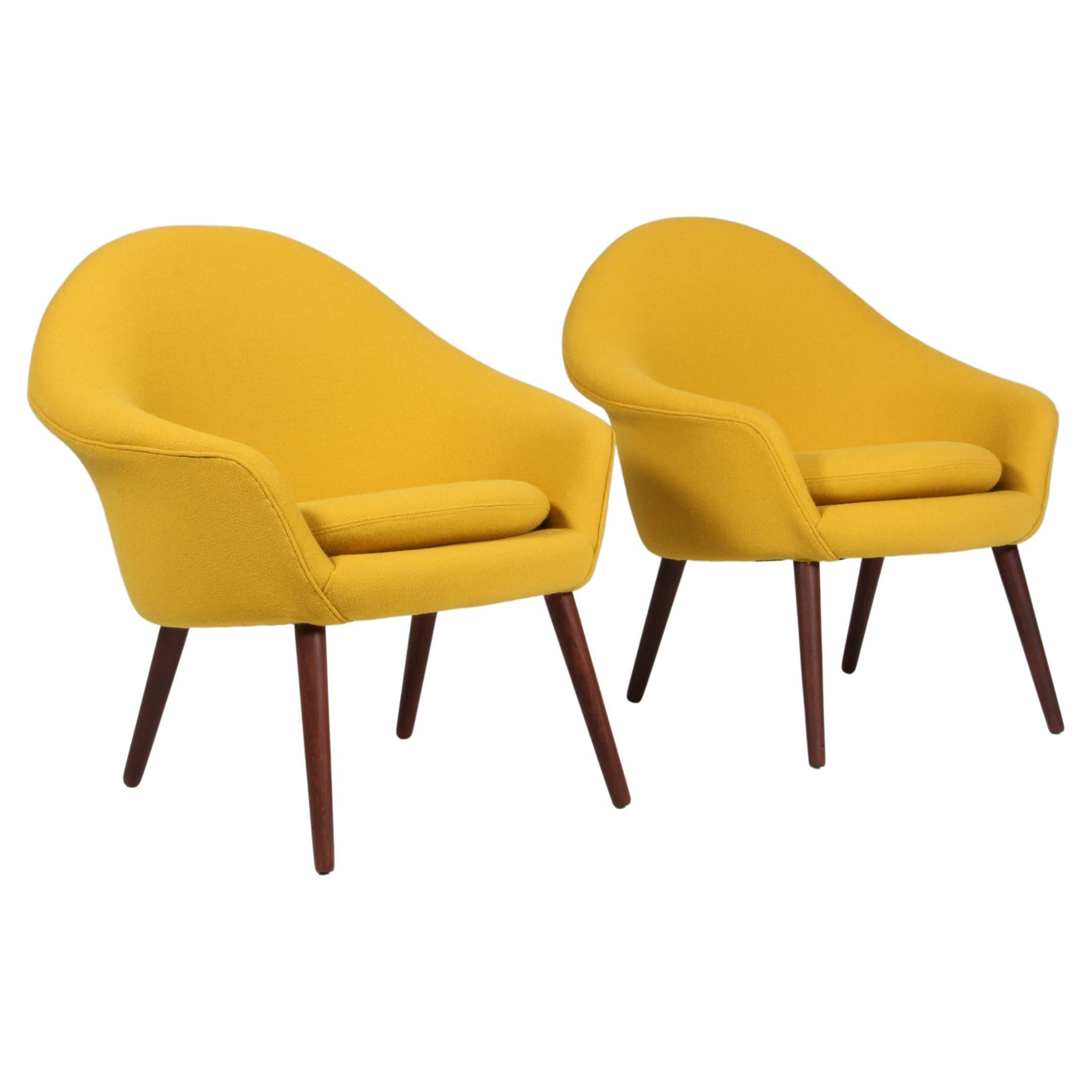 Hans Olsen, Pair of Lounge Chairs, Yellow Hallingdal from Kvadrat. Model 187 For Sale