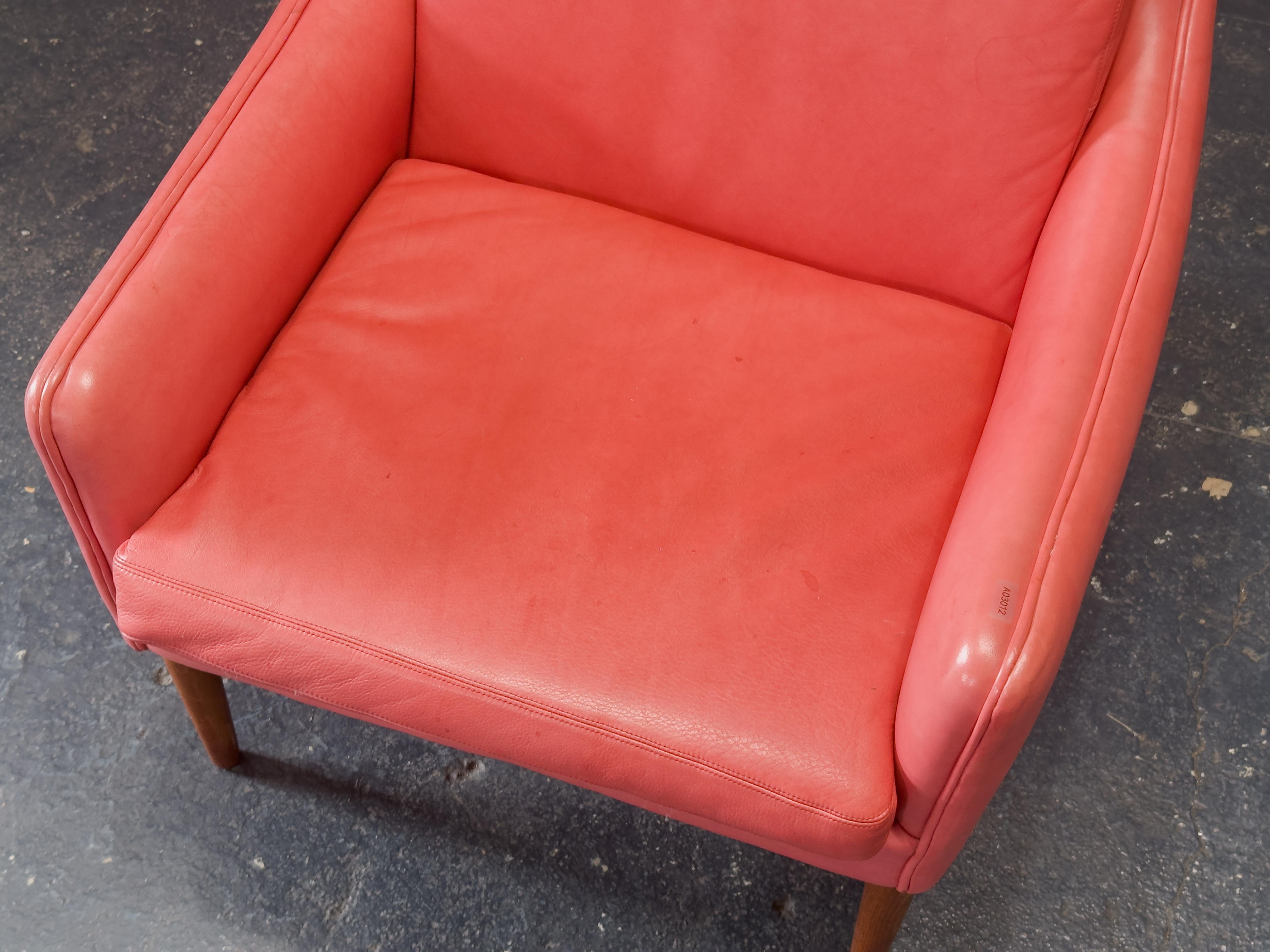 Hans Olsen Fauteuil en cuir rouge en vente 2