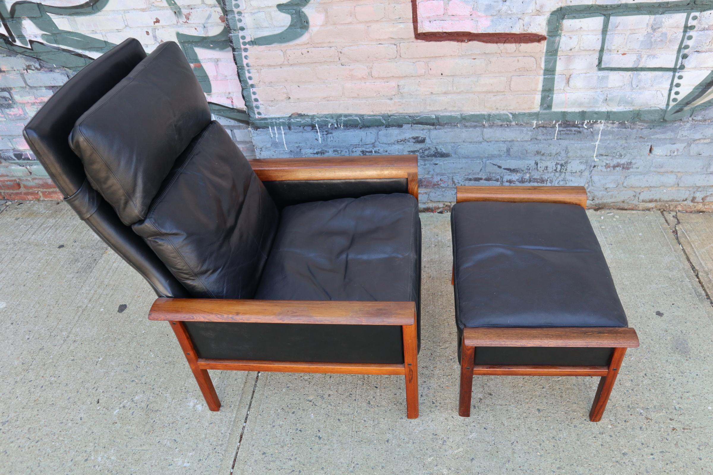 Hans Olsen Rosewood and Leather Lounge Chair and Ottoman 12