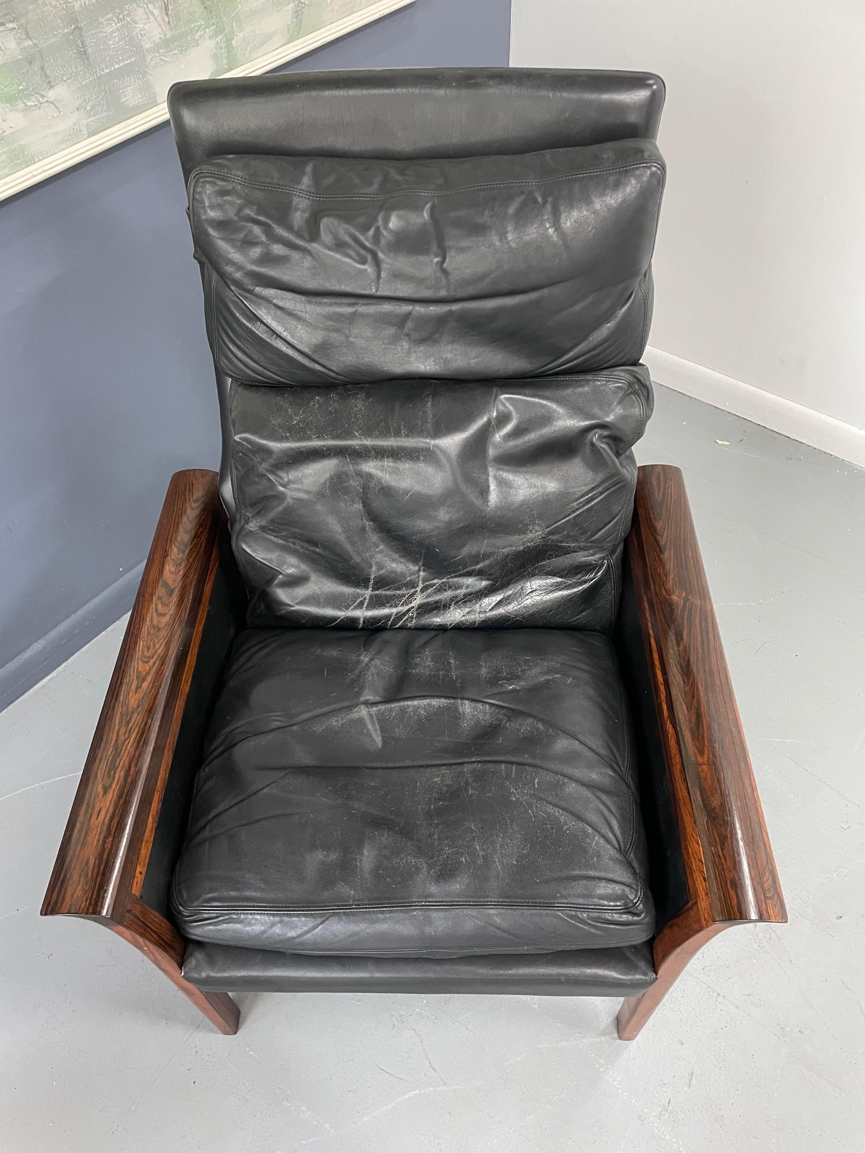 Hans Olsen Rosewood Danish Lounge Chair & Ottoman in Black Leather Mid Century In Good Condition In Philadelphia, PA