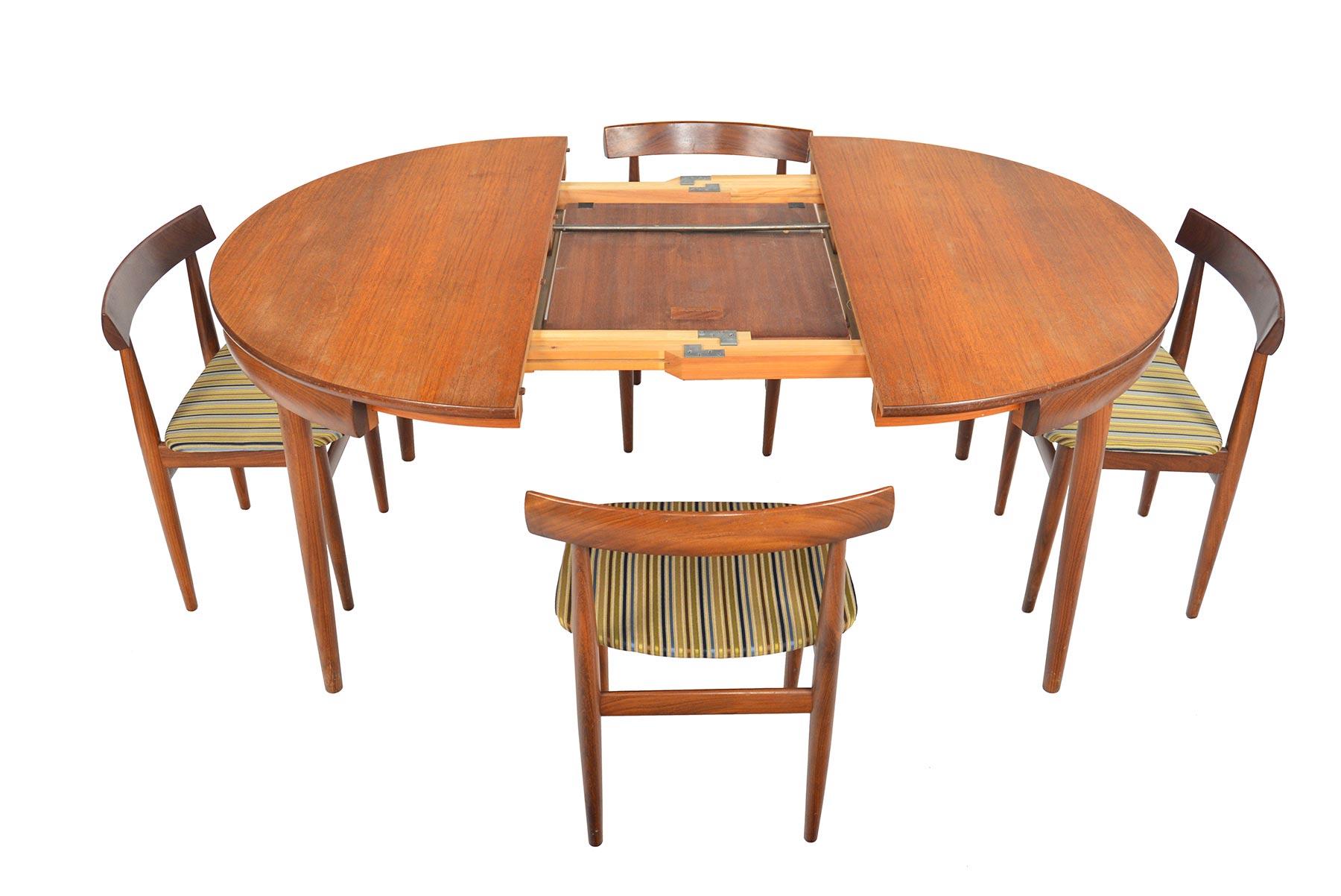 Hans Olsen Roundette Danish Modern Midcentury Dining Set in Teak In Good Condition In Berkeley, CA