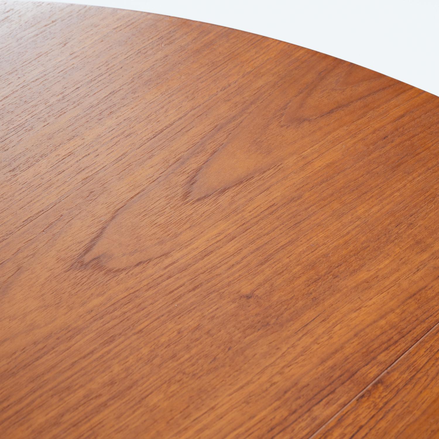 Hans Olsen Roundette-Esszimmer aus Teakholz mit ausziehbarem Tisch und 6 Stühlen im Zustand „Gut“ in Zevenaar, NL