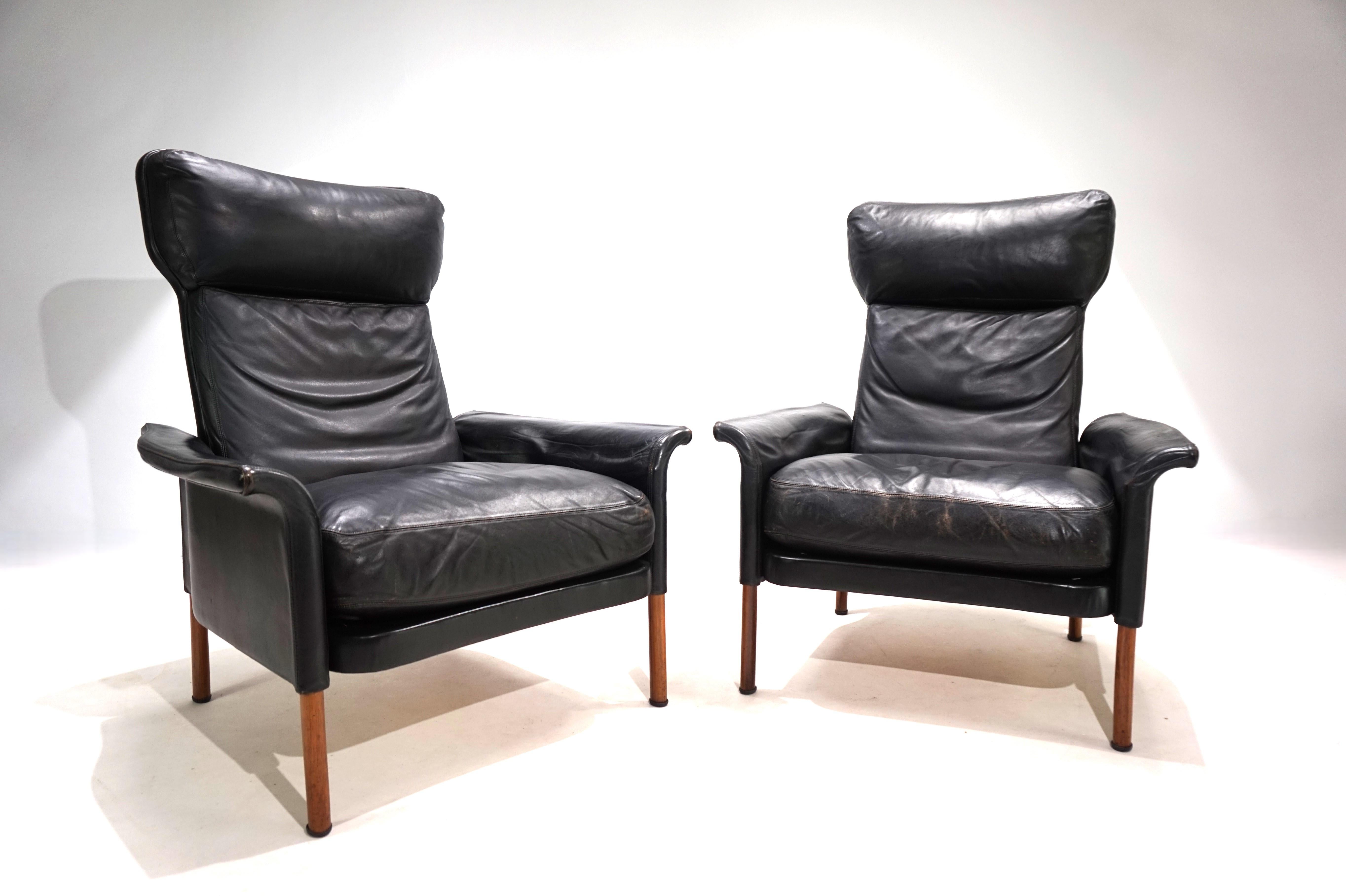 Hans Olsen set of 2 leather chairs with ottoman, 1960 3