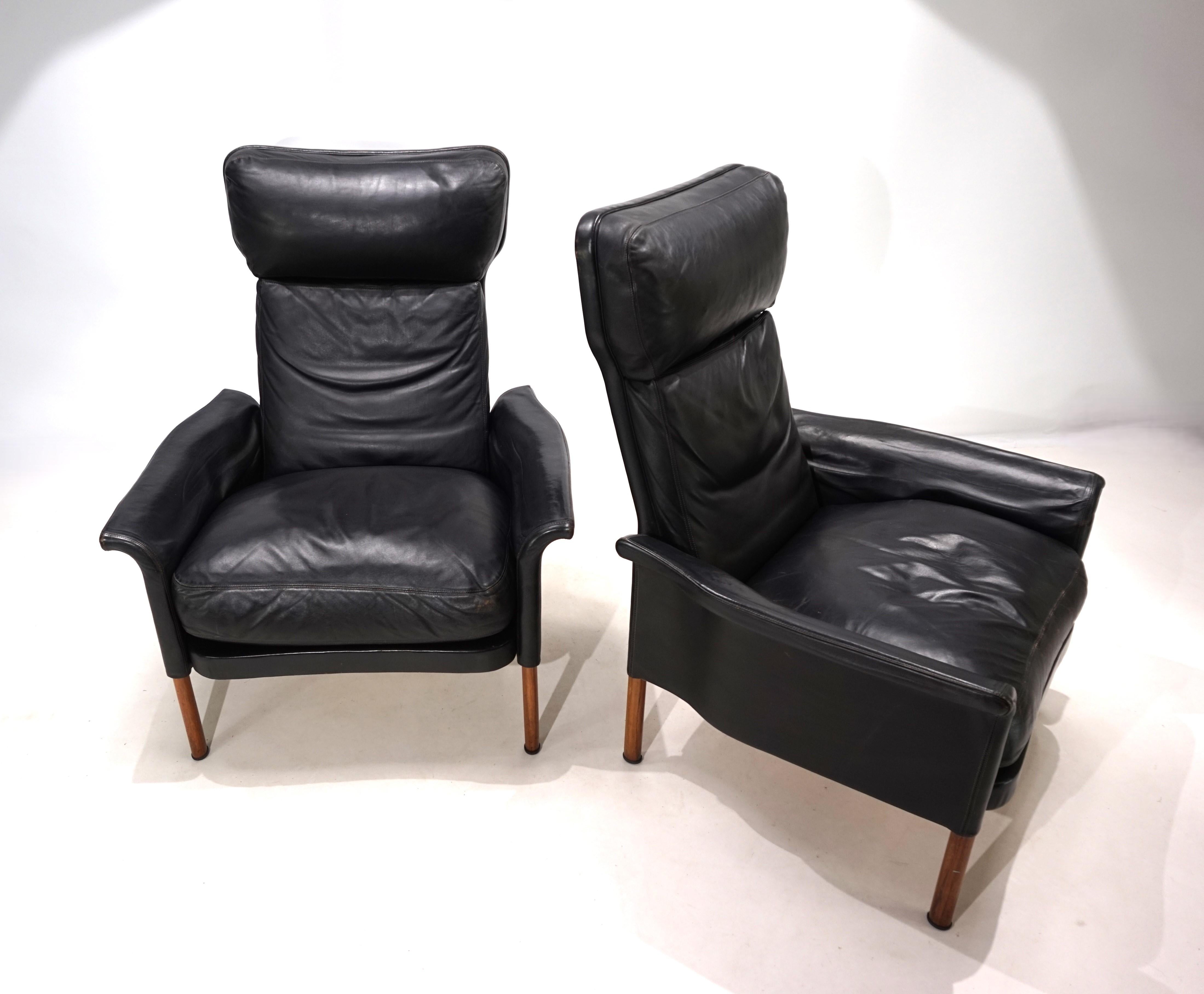 Hans Olsen set of 2 leather chairs with ottoman, 1960 8