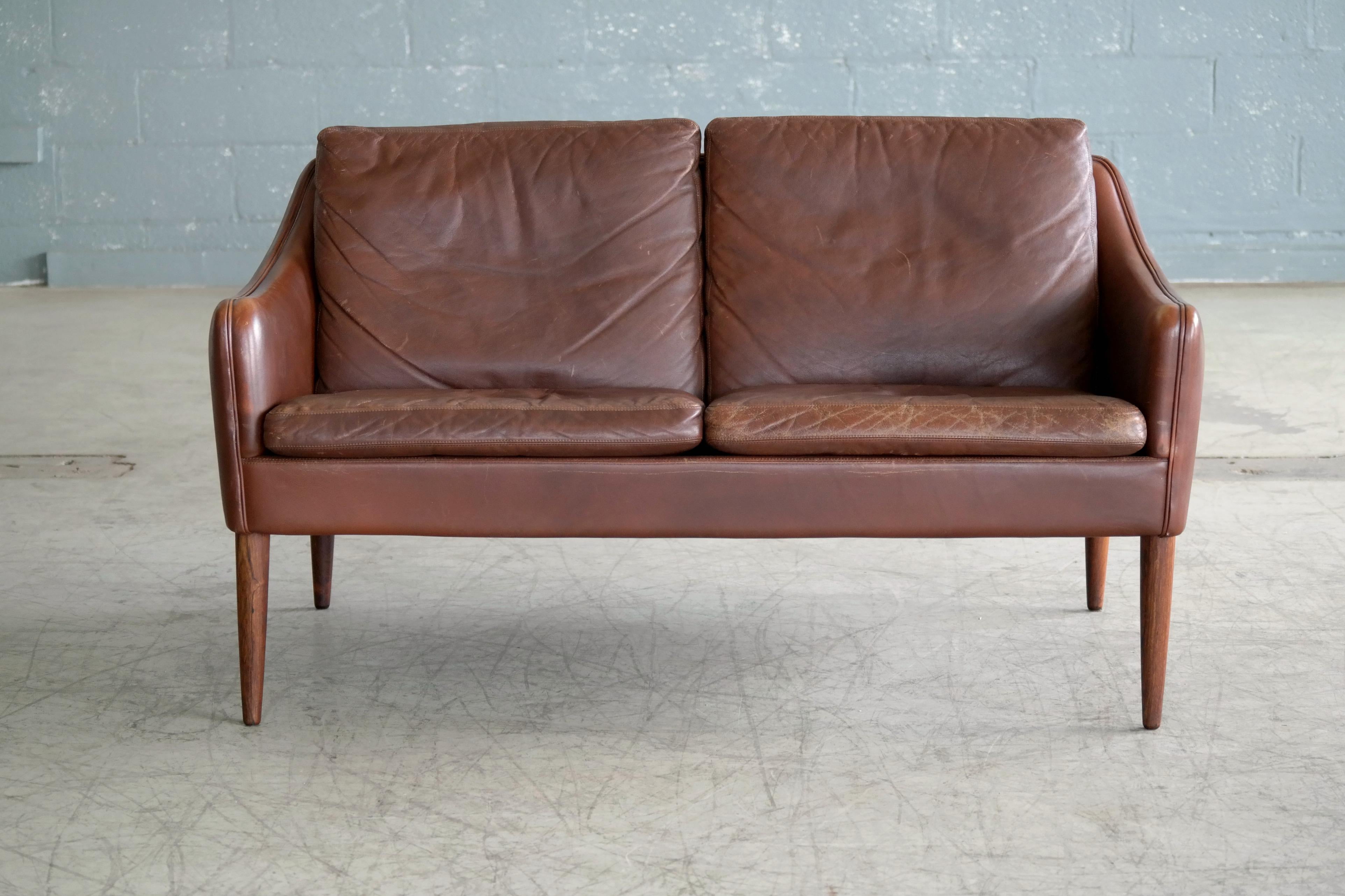 chocolate brown leather loveseat