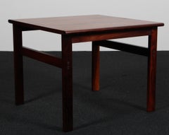 Mesa auxiliar Hans Olsen de palisandro