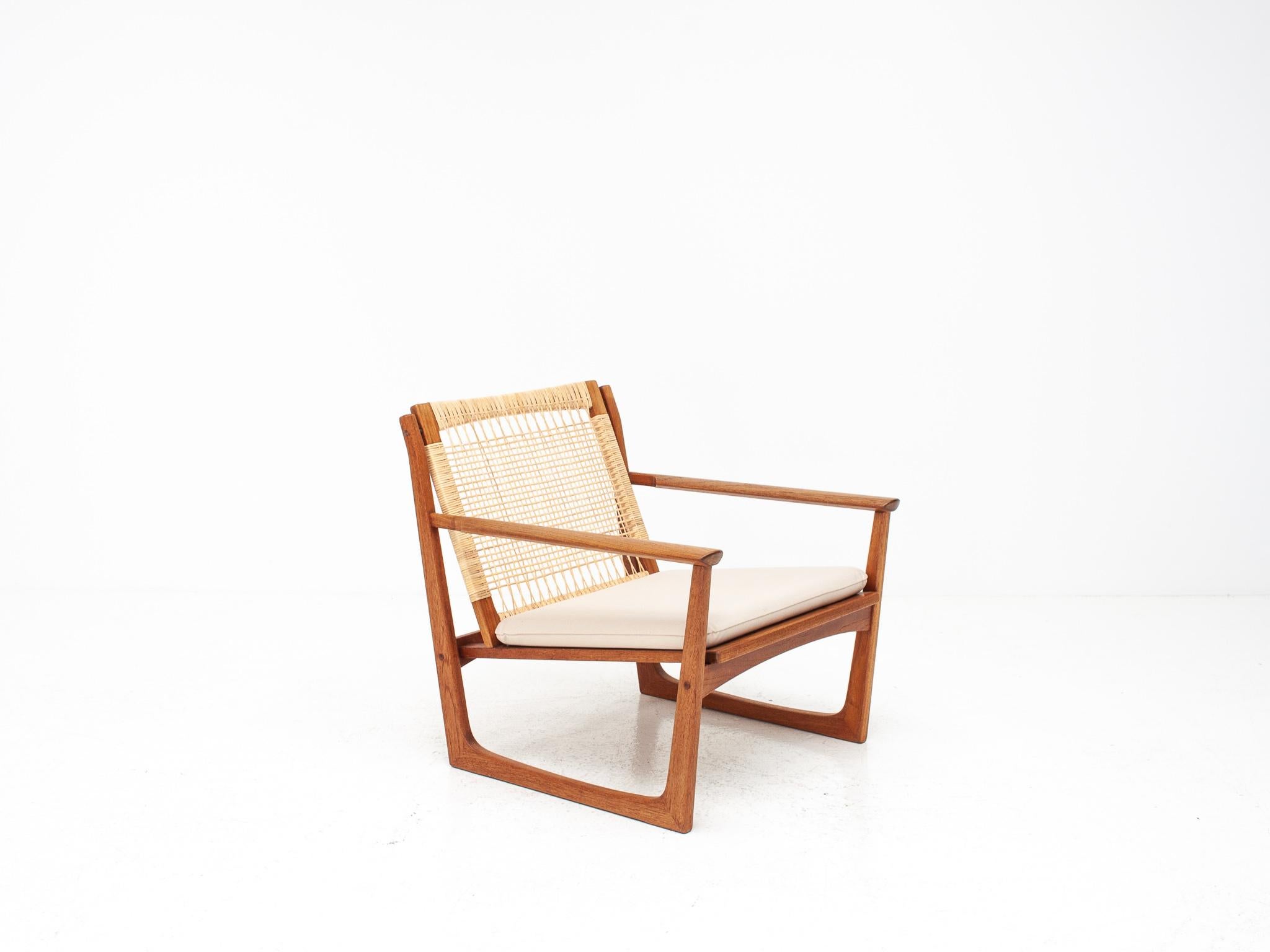 Hans Olsen Sledge Based Easy Chair for Juul Kristensen, Denmark, 1950s 1