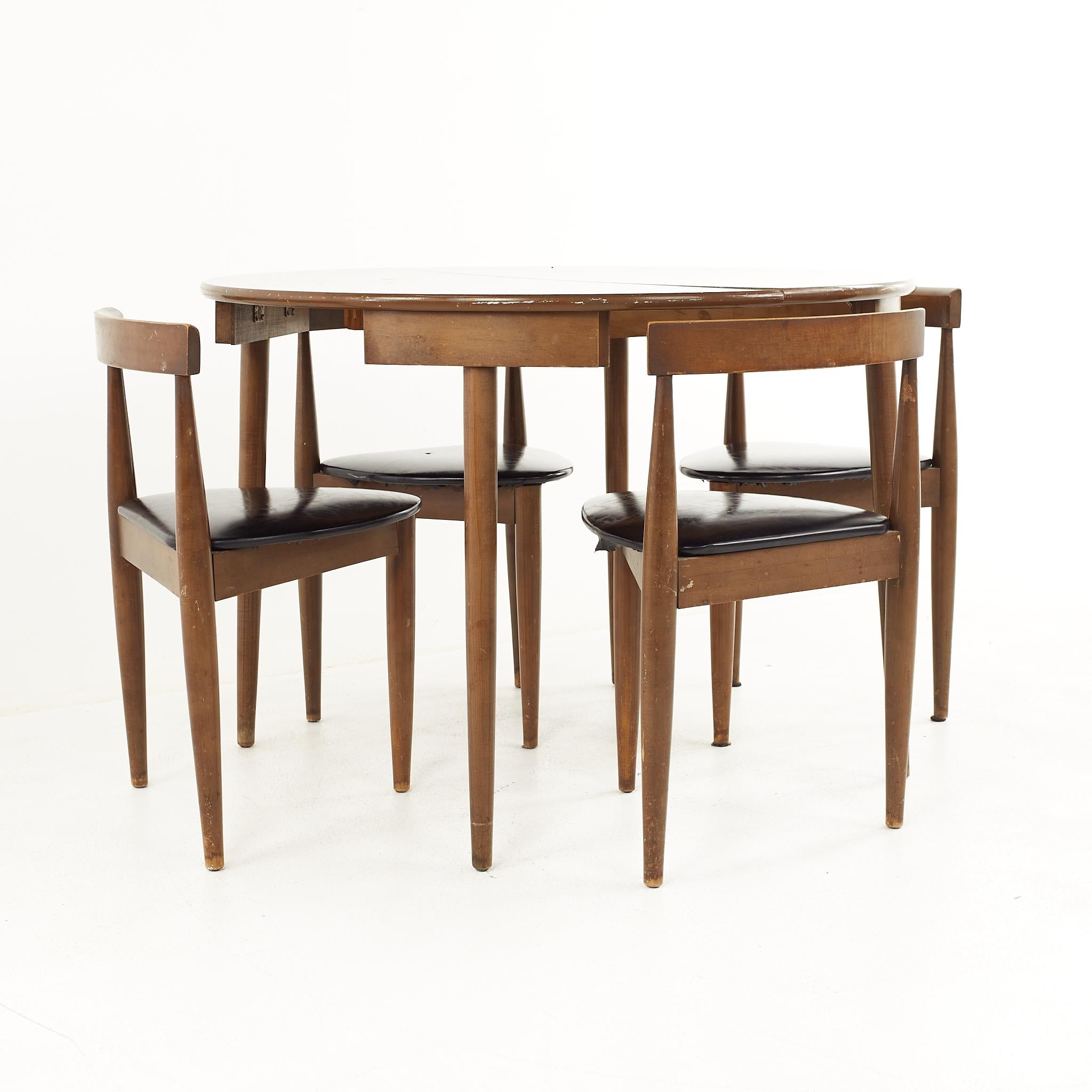 dining table nesting chairs