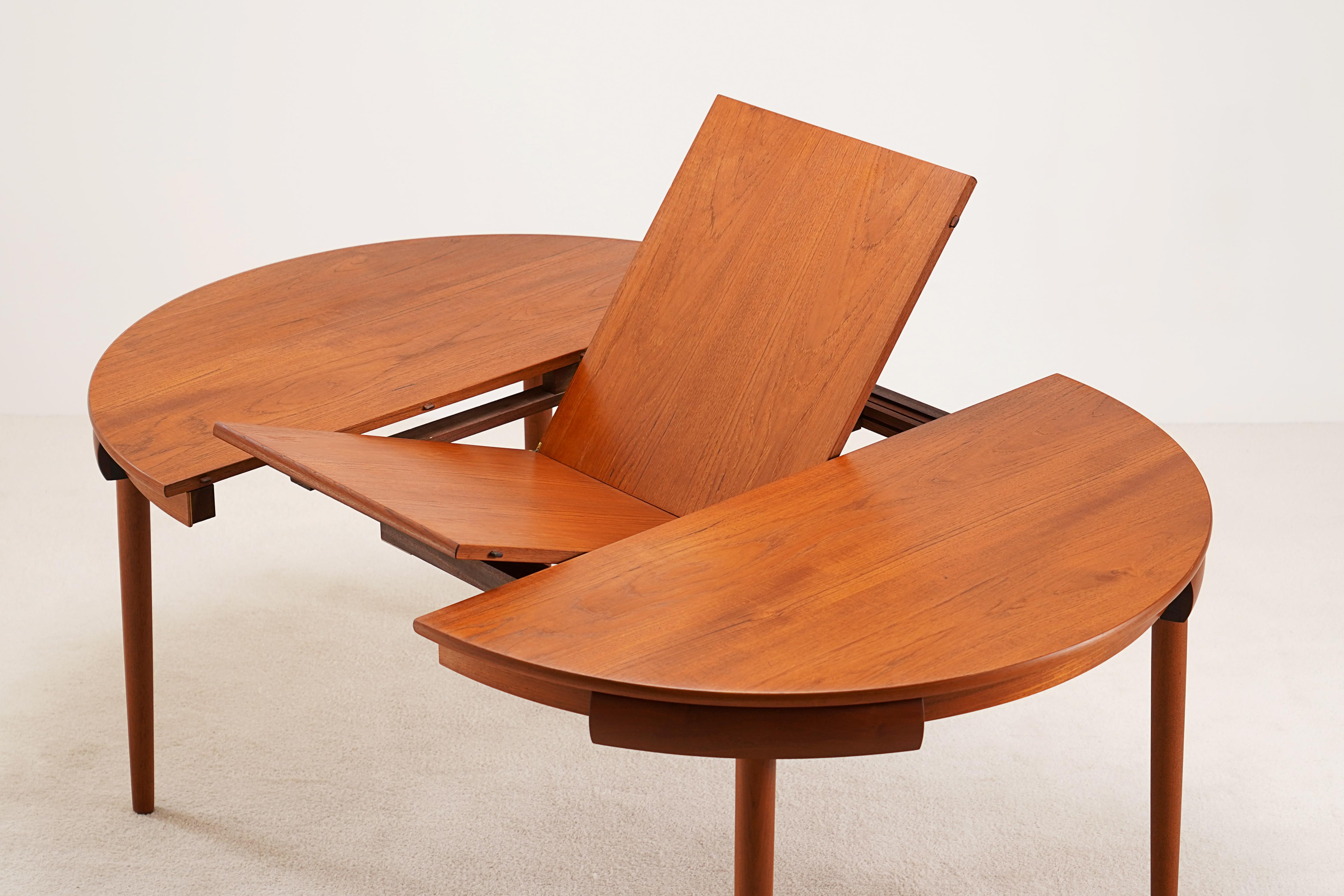 Hans Olsen, Teak Dining Set Model 
