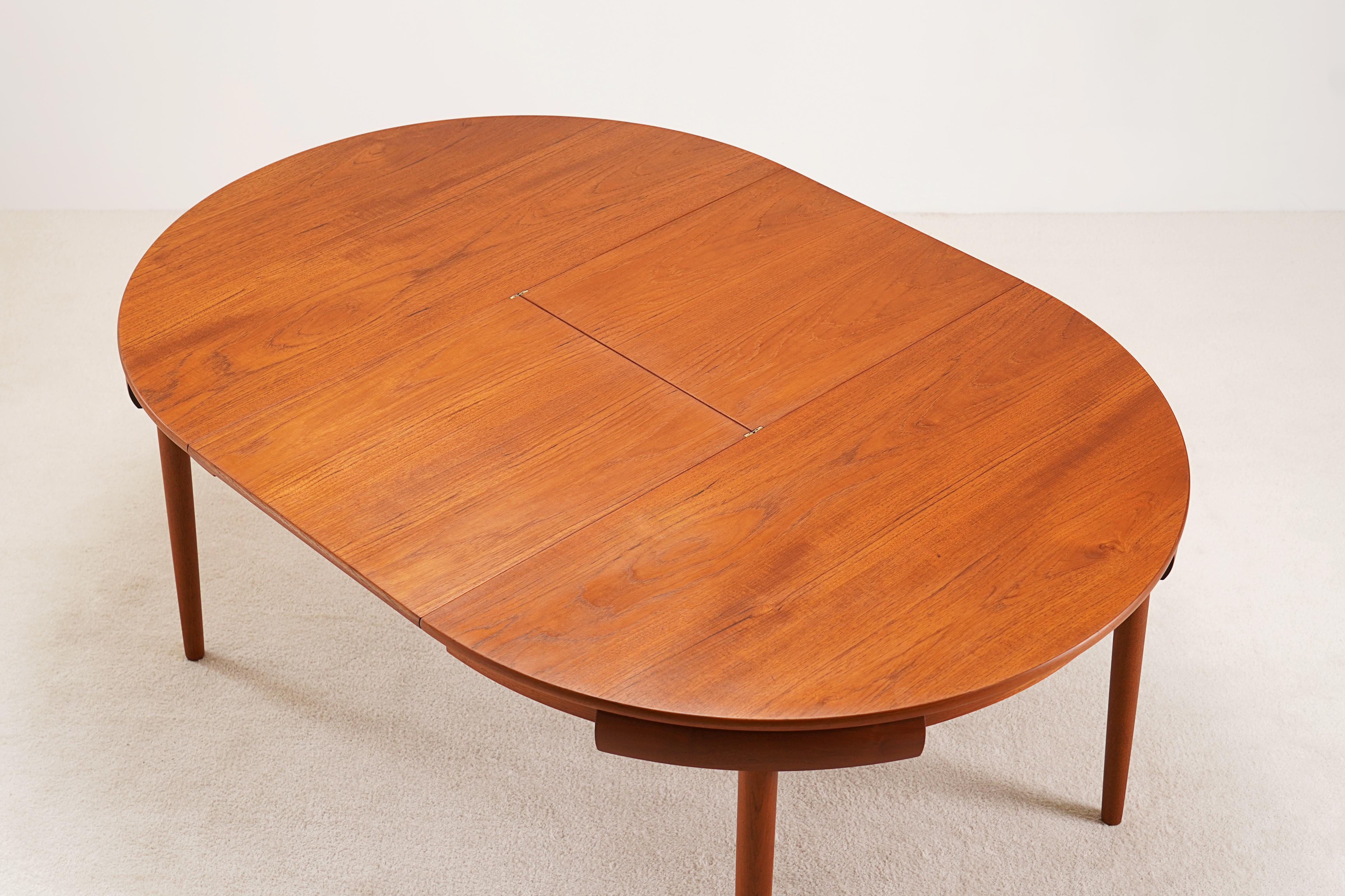 Hans Olsen, Teak Dining Set Model 