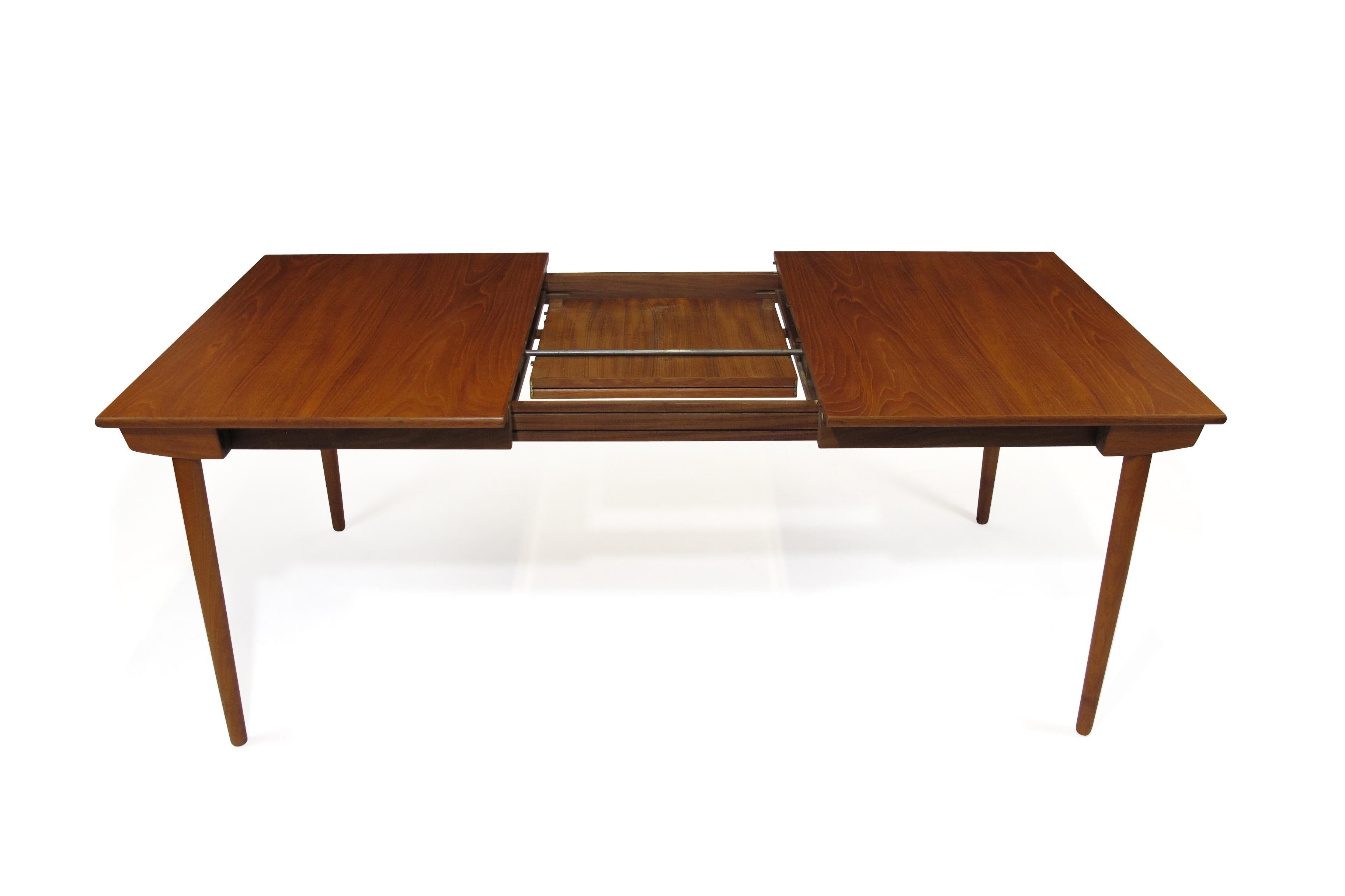 Hans Olsen Teak Dining Table In Excellent Condition In Oakland, CA