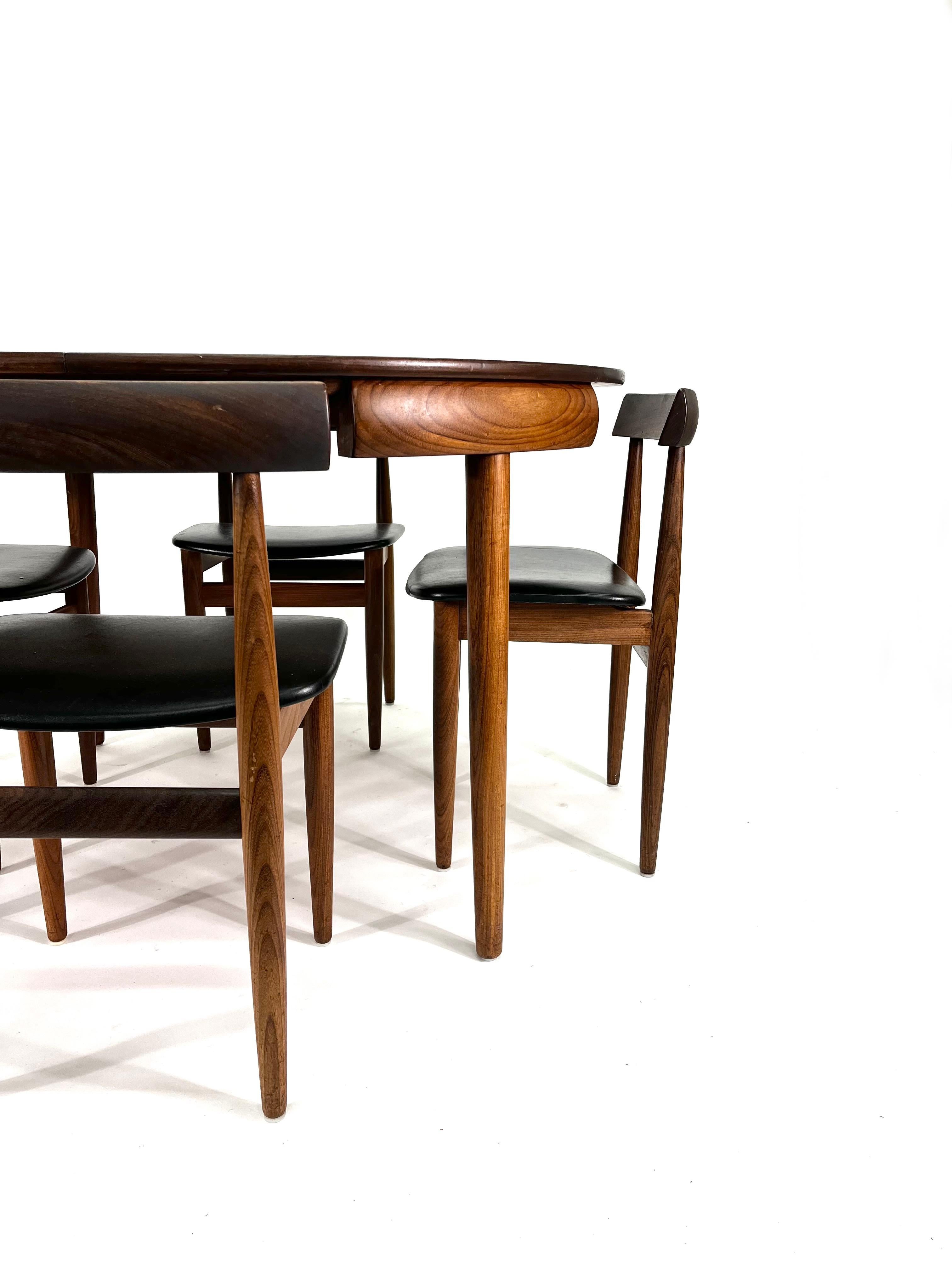 Hans Olsen Teak Extending Dining Table & Dining Chairs, 1960s In Good Condition In San Diego, CA