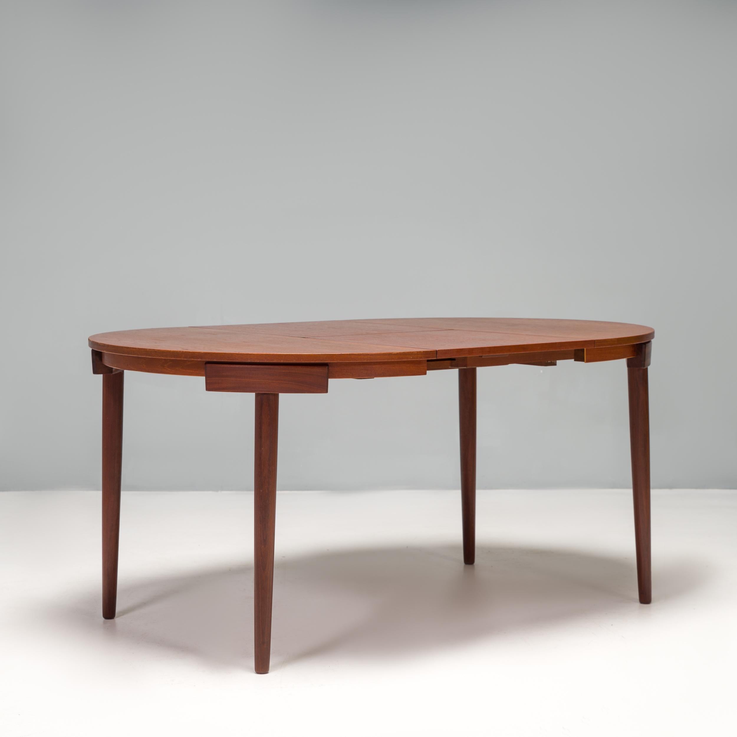 Hans Olsen Teak Extending Dining Table & Tripod Leather Dining Chairs, 1960s In Good Condition In Basildon, London