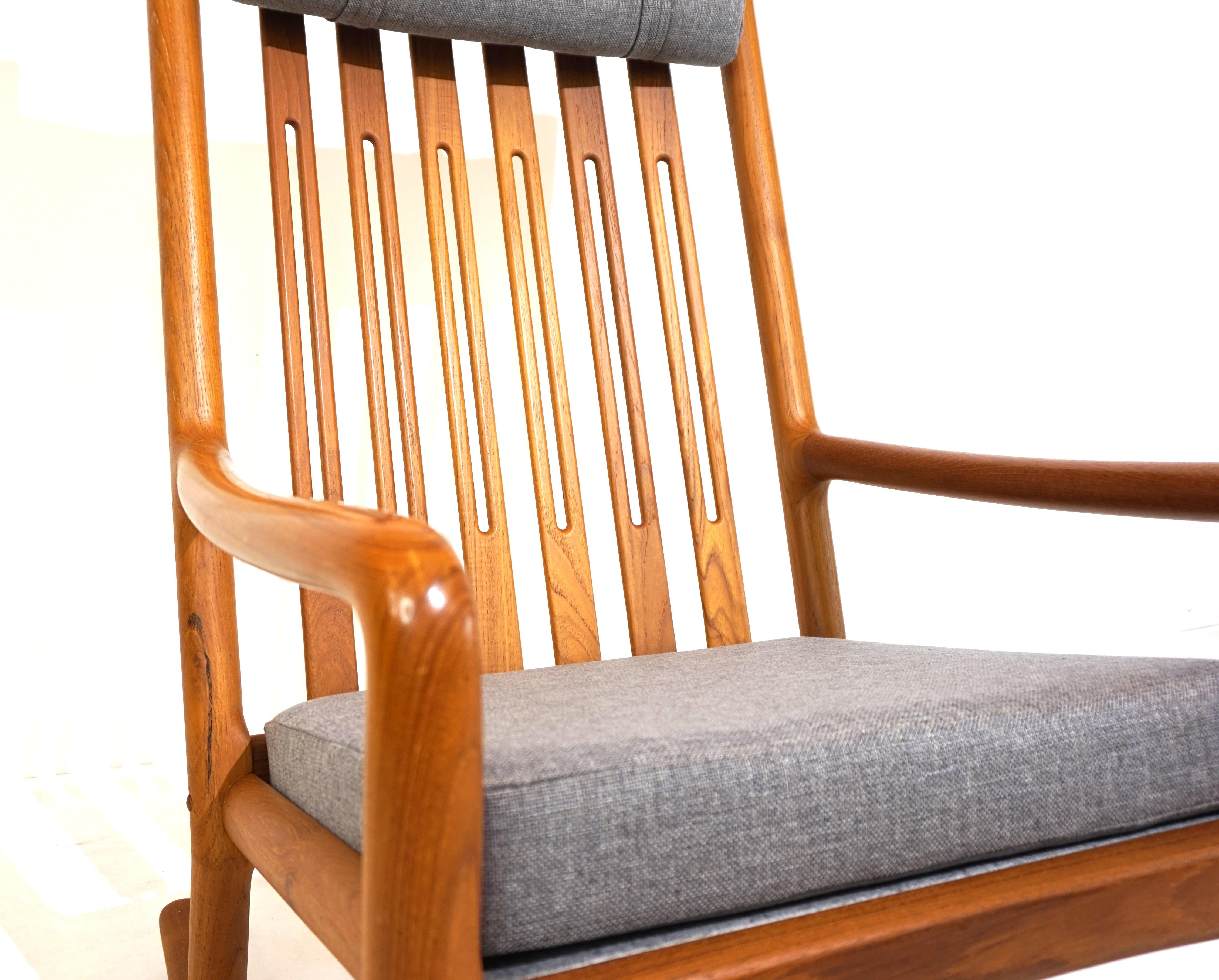 Hans Olsen teak rocking chair for Juul Kristensen In Good Condition In Ludwigslust, DE