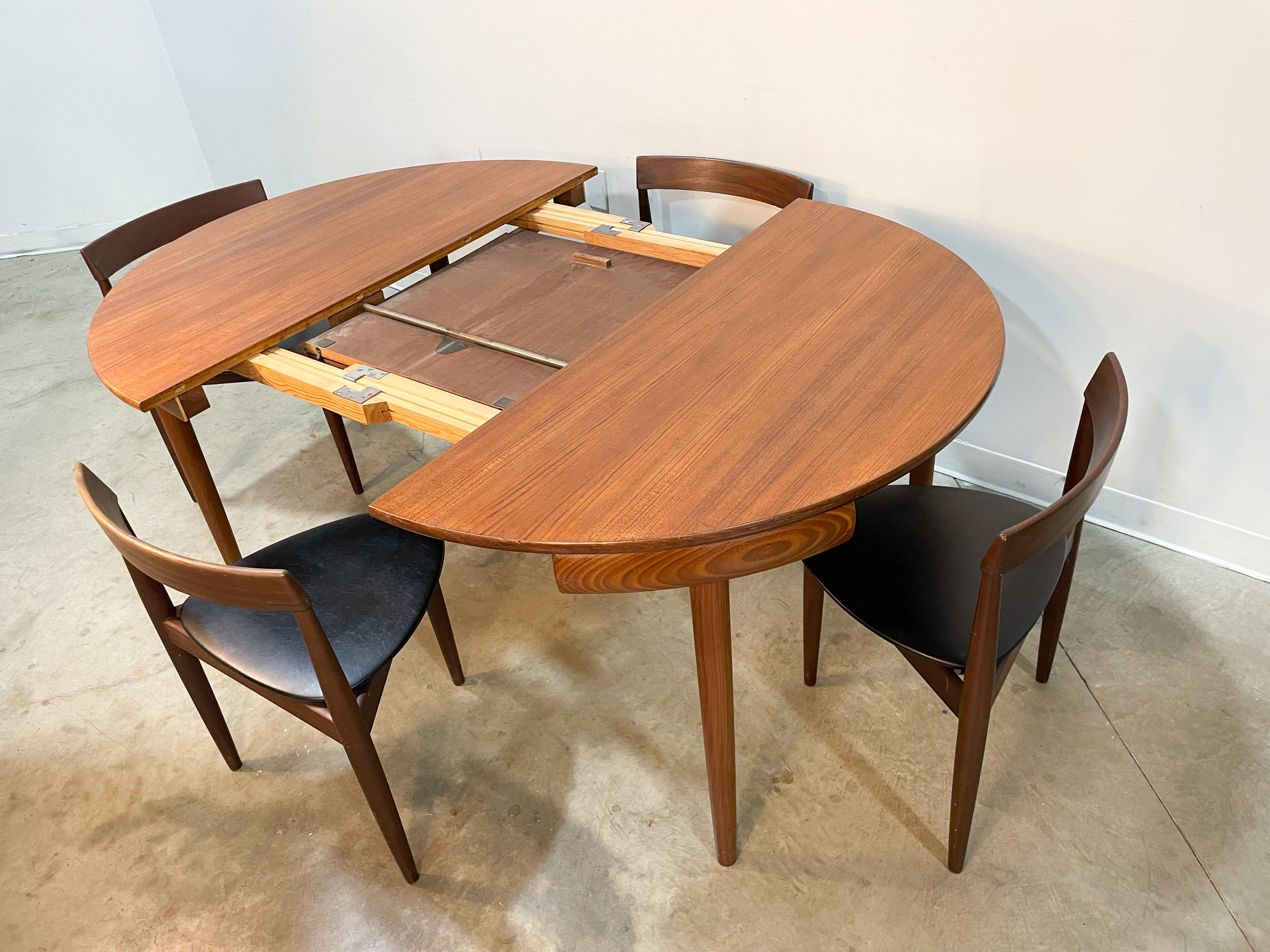 Mid-Century Modern Hans Olsen Teak Roundette Table and 6 Chairs by Frem Rojle