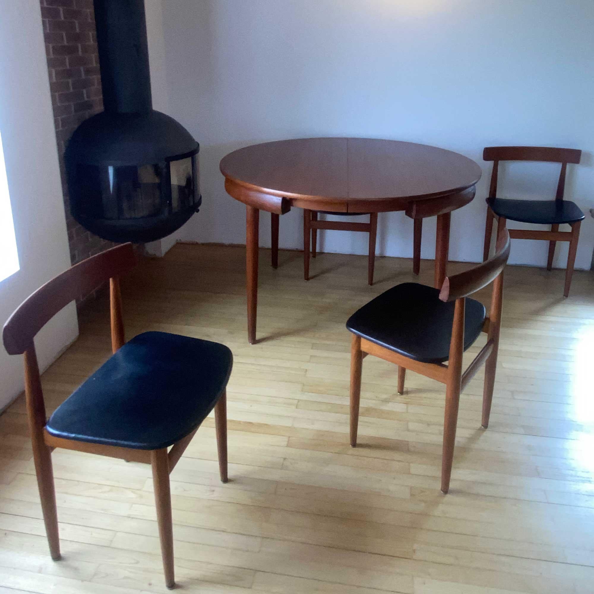 Mesa y sillas de teca Hans Olsen para Rojle Frem hacia 1960 siglo XX en venta