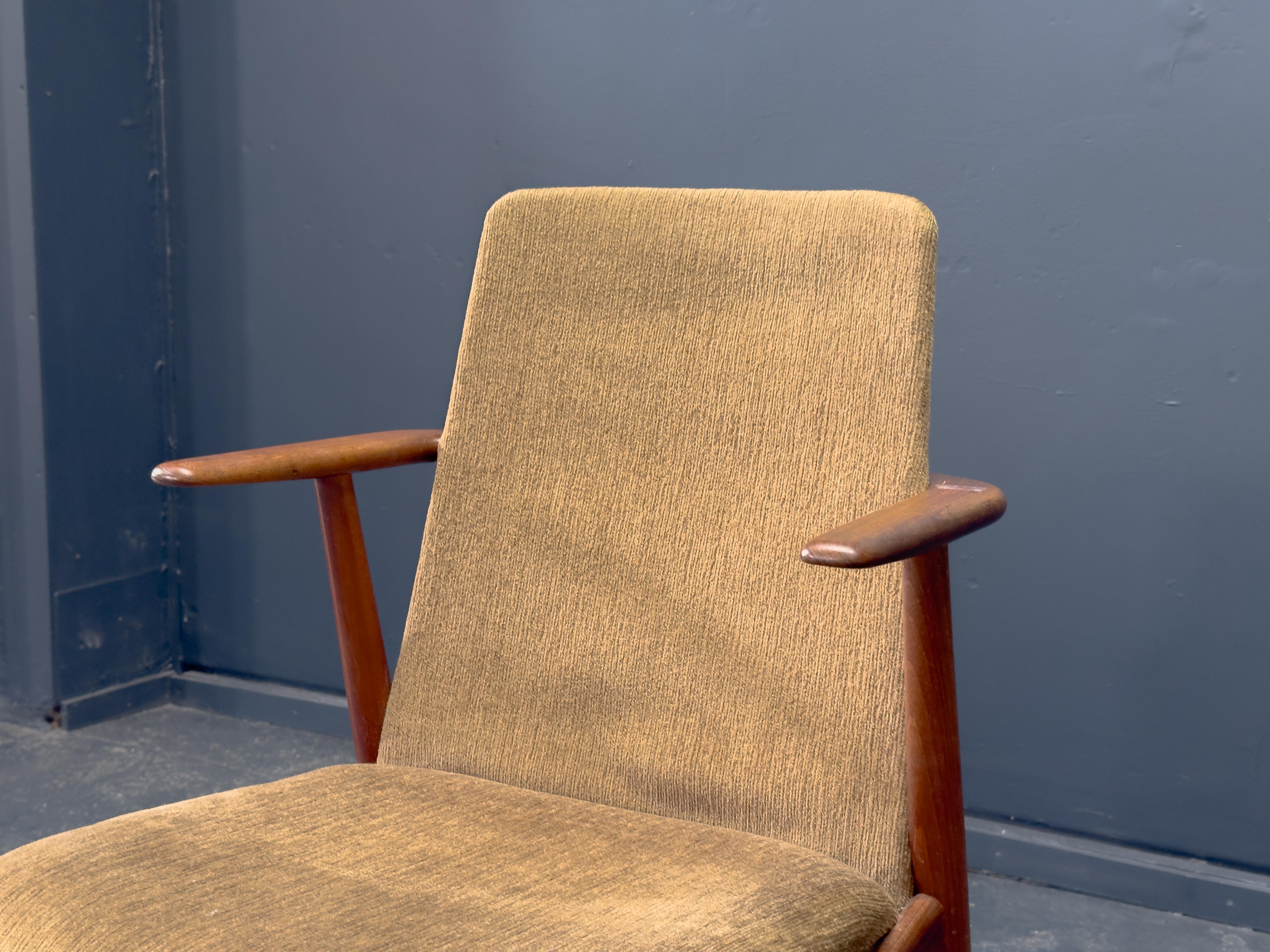 Chaise tapissée en teck de Hans Olsen en vente 3