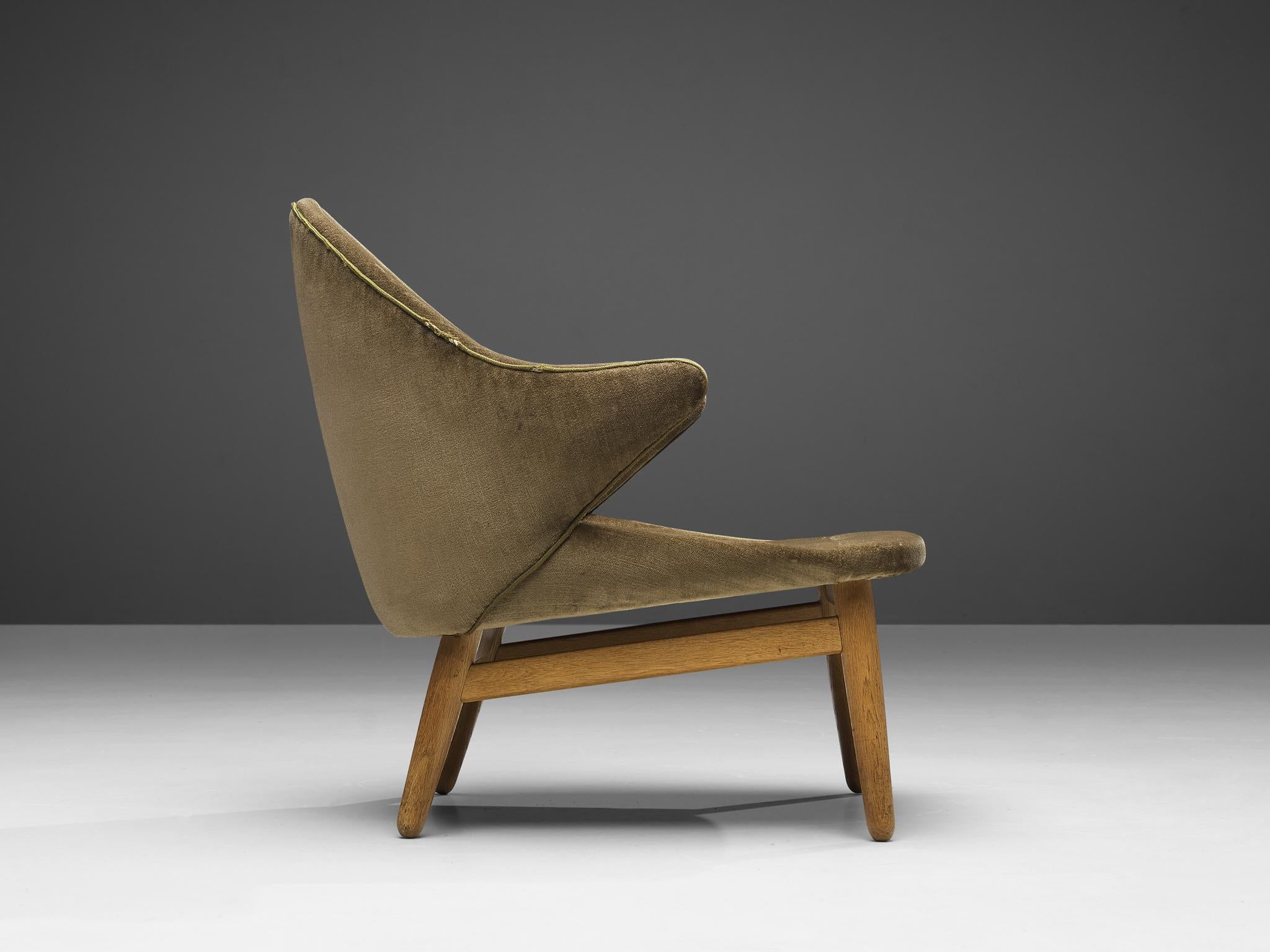 Hans Olson for Jørgen Jørgensen Lounge Chair in Oak and Khaki Upholstery  For Sale 3