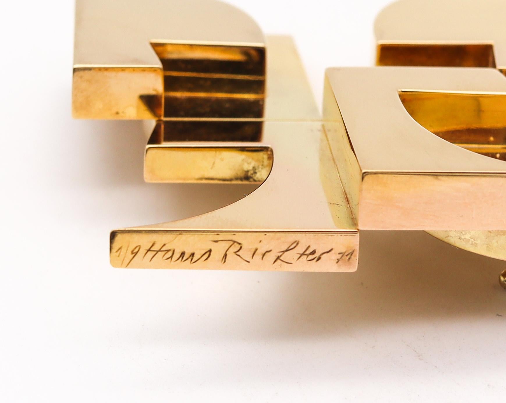 Modernist Hans Richter 1971 Sculptural Dadaism Geometric Pendant Brooch in 18t Yellow Gold For Sale