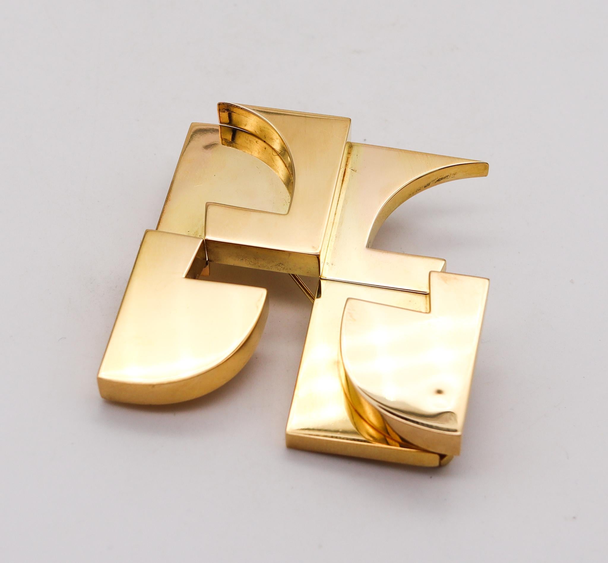 Hans Richter 1971 Sculptural Dadaism Geometric Pendant Brooch in 18t Yellow Gold In Excellent Condition For Sale In Miami, FL