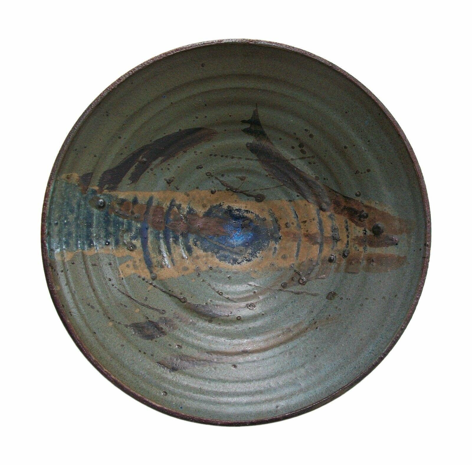 Mid-Century Modern HANS SENGERS - Splash Decorated Studio Pottery Charger - Canada - 20th Century For Sale