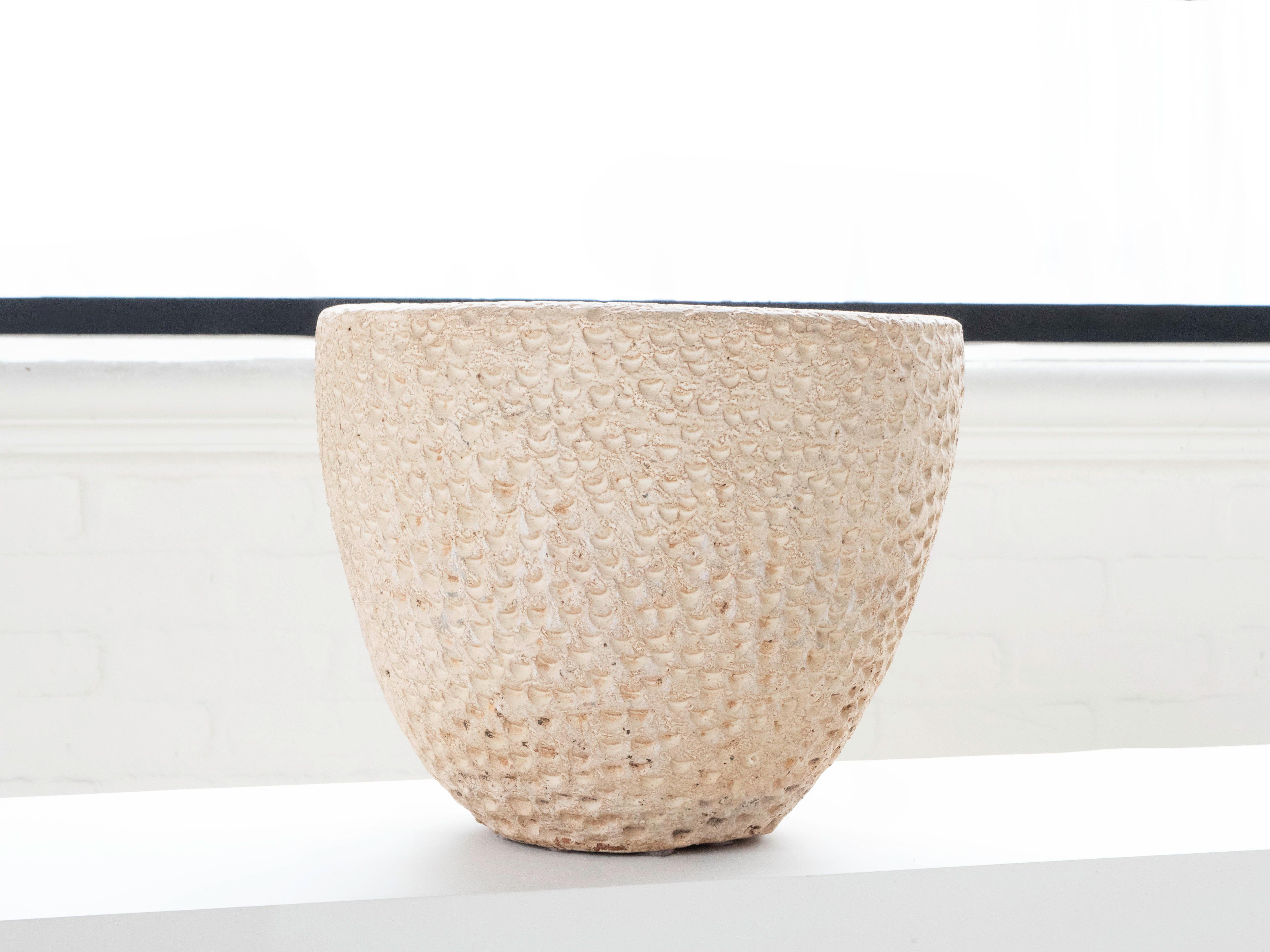 Jardinera Pulgar Esmaltada Crema Hans Sumpf siglo XX en venta