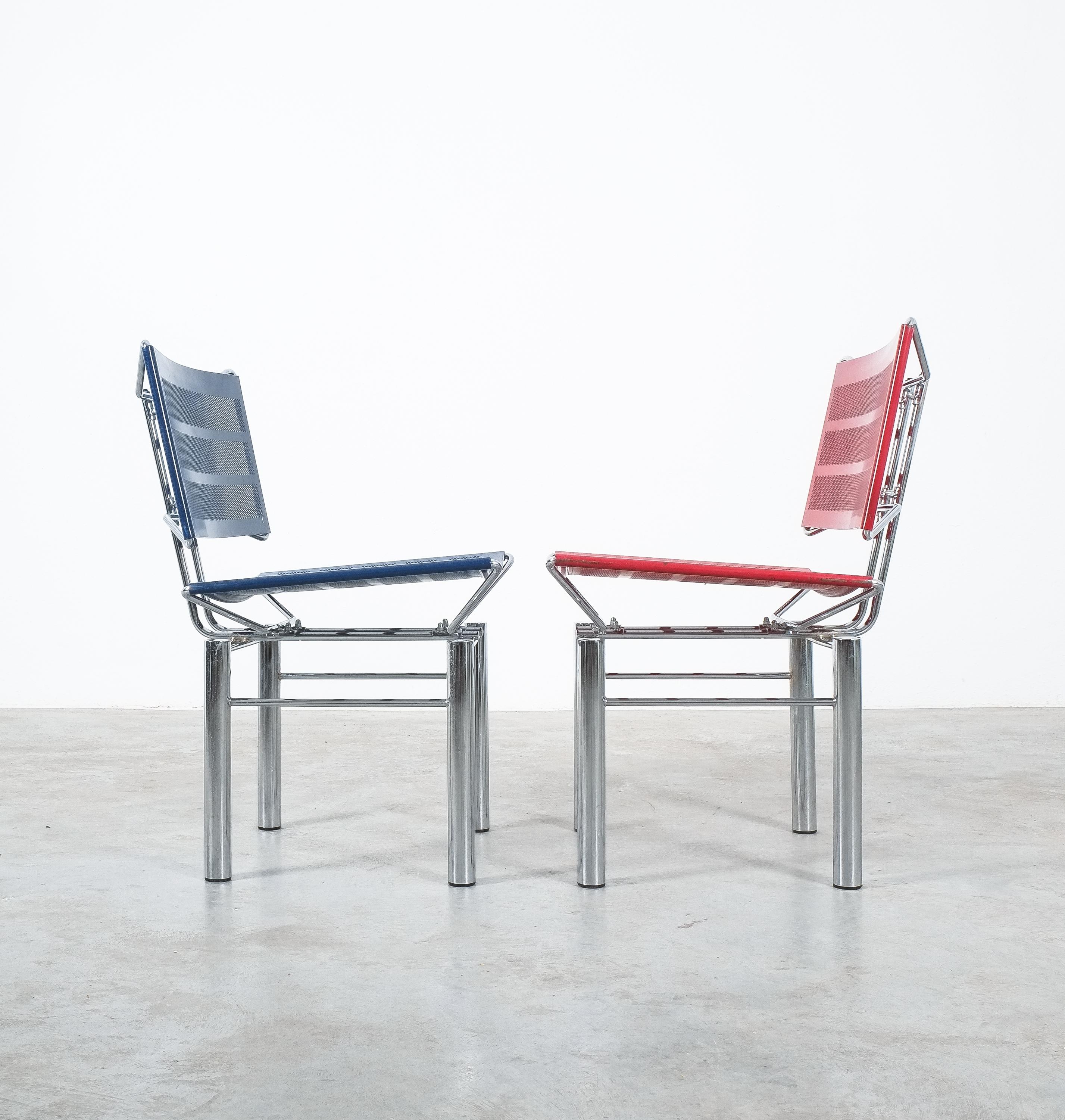 Ensemble de 10 chaises en métal rouge et bleu de Hans Ullrich Bitsch, Série 8600 en vente 4