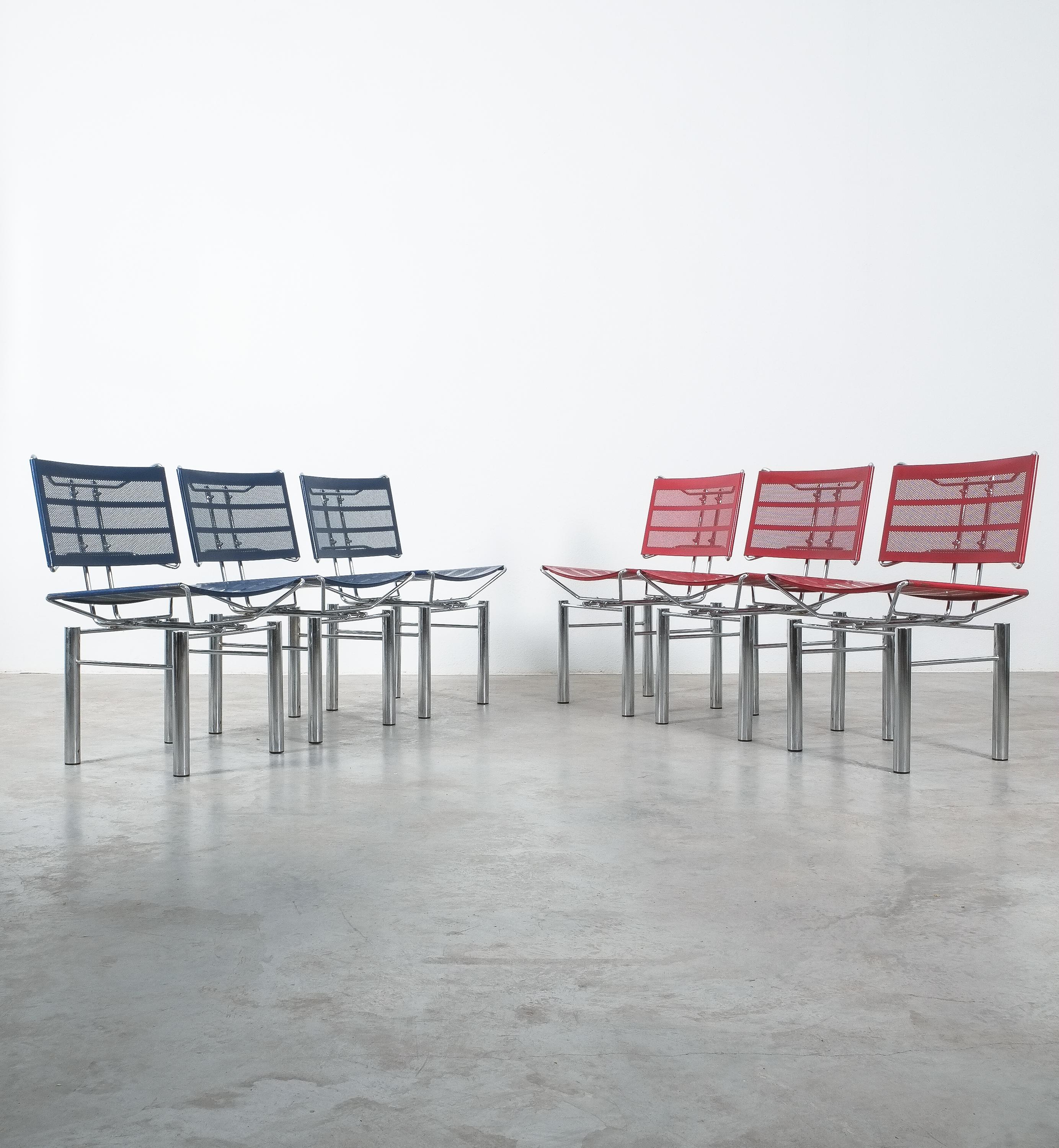 Ensemble de dix/10 chaises Hans Ullrich Bitsch Série 8600, circa 1980

-Vendus en pièces détachées. 5 sont rouges et 5 sont bleus. Veuillez combiner.

Merveilleux ensemble de salle à manger de 10 chaises en métal rouge et bleu par Hans Ullrich
