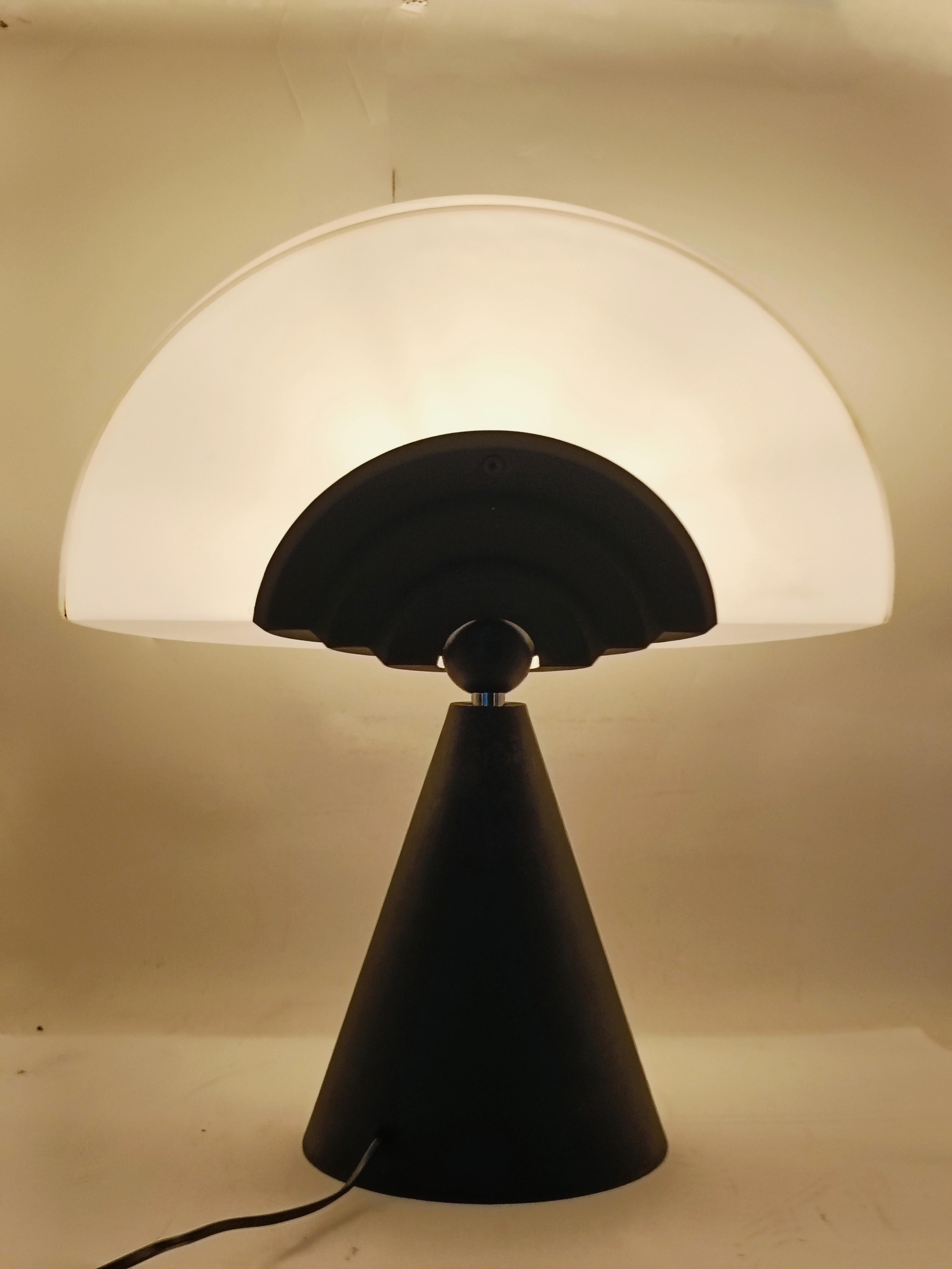 Hans Von Klier para Bilumen Lámpara de mesa 'Slice', Italia 1987 en Bueno estado para la venta en Naples, IT