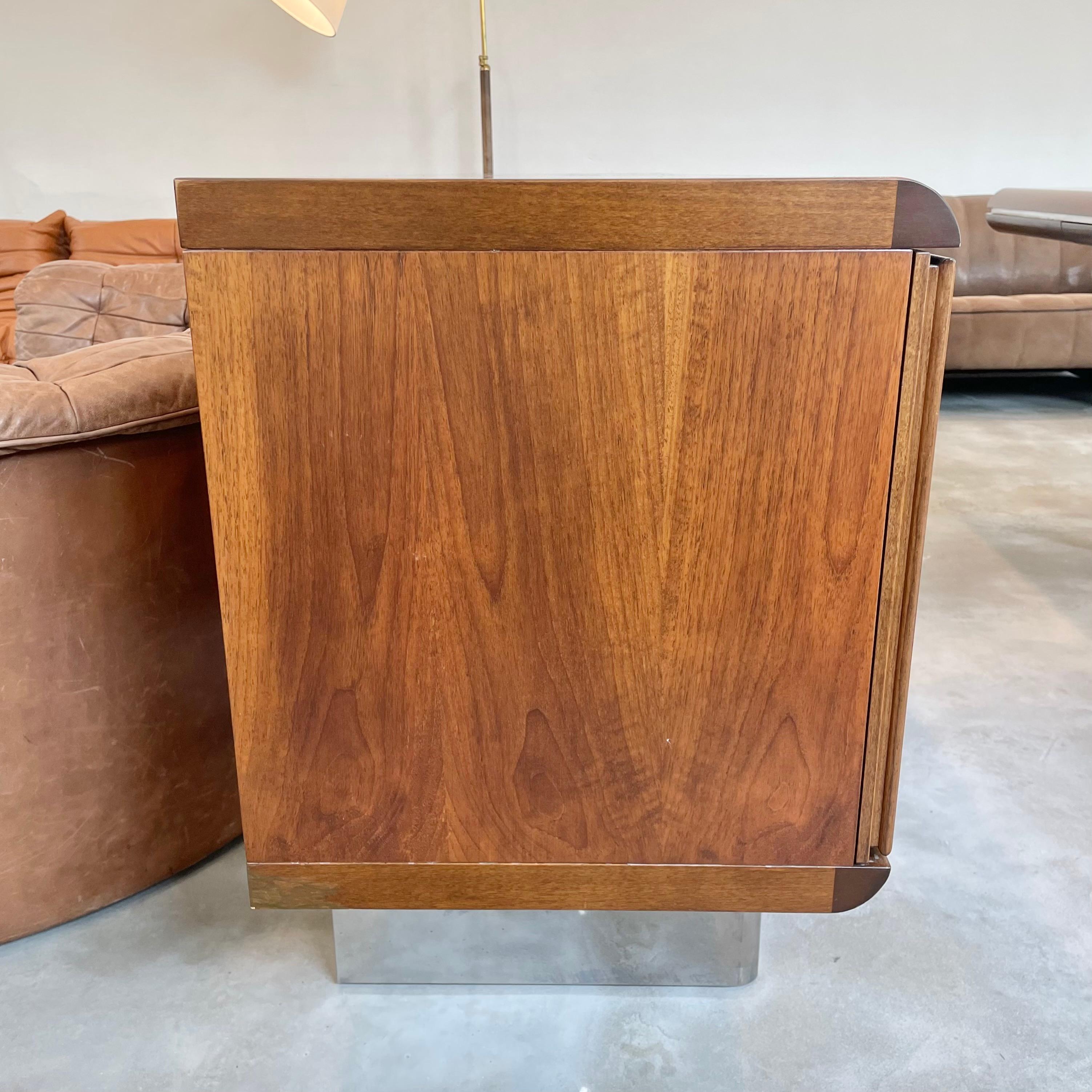 Hans Von Klier Walnut and Chrome Credenza for Skipper For Sale 4