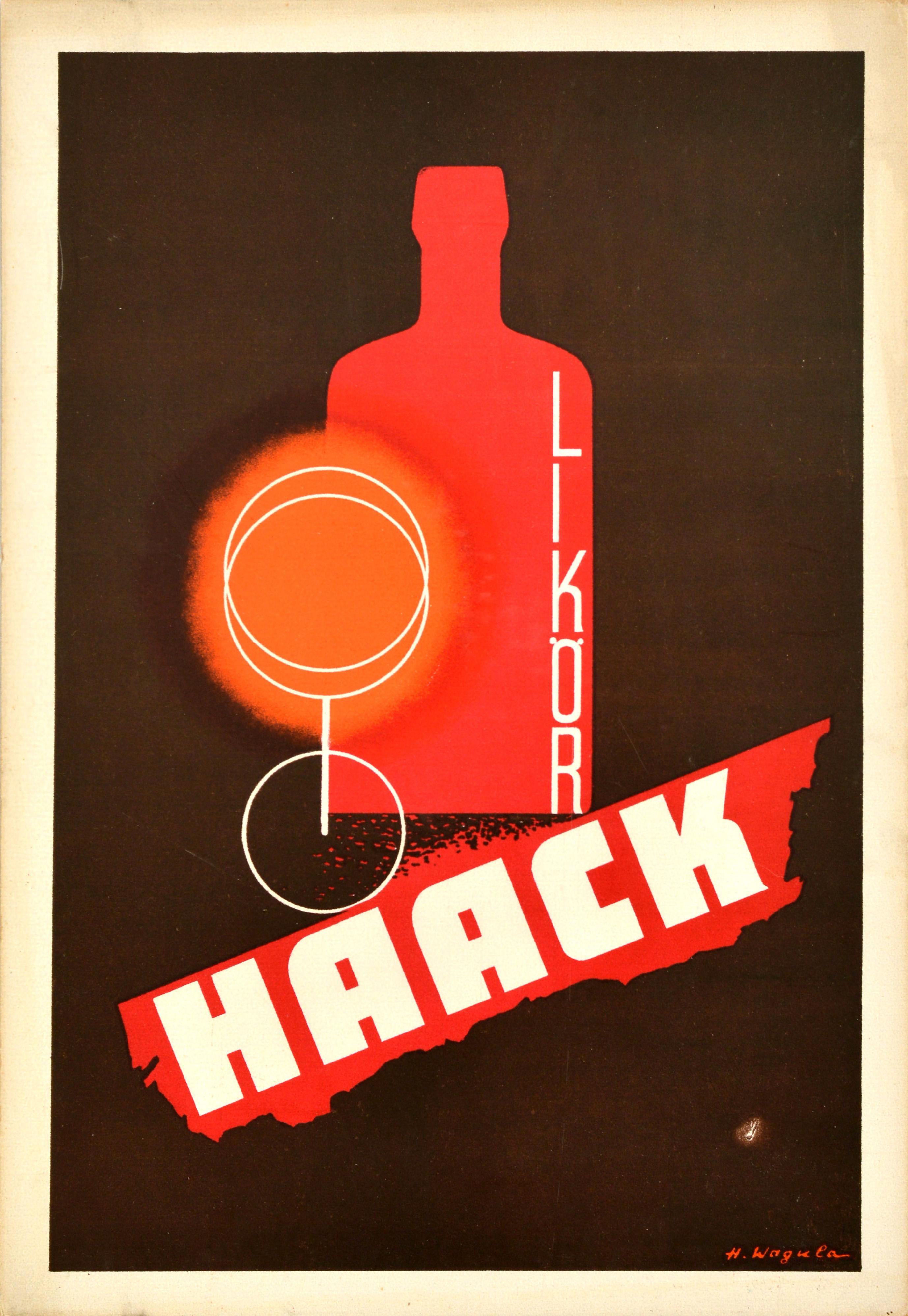 Cartel publicitario original de época de la bebida Haack Likor, con un gran diseño de Hans Wagula (1894-1964) que representa una botella en rojo y un vaso con el licor irradiando naranja sobre el fondo negro, el texto en blanco en el lateral de la