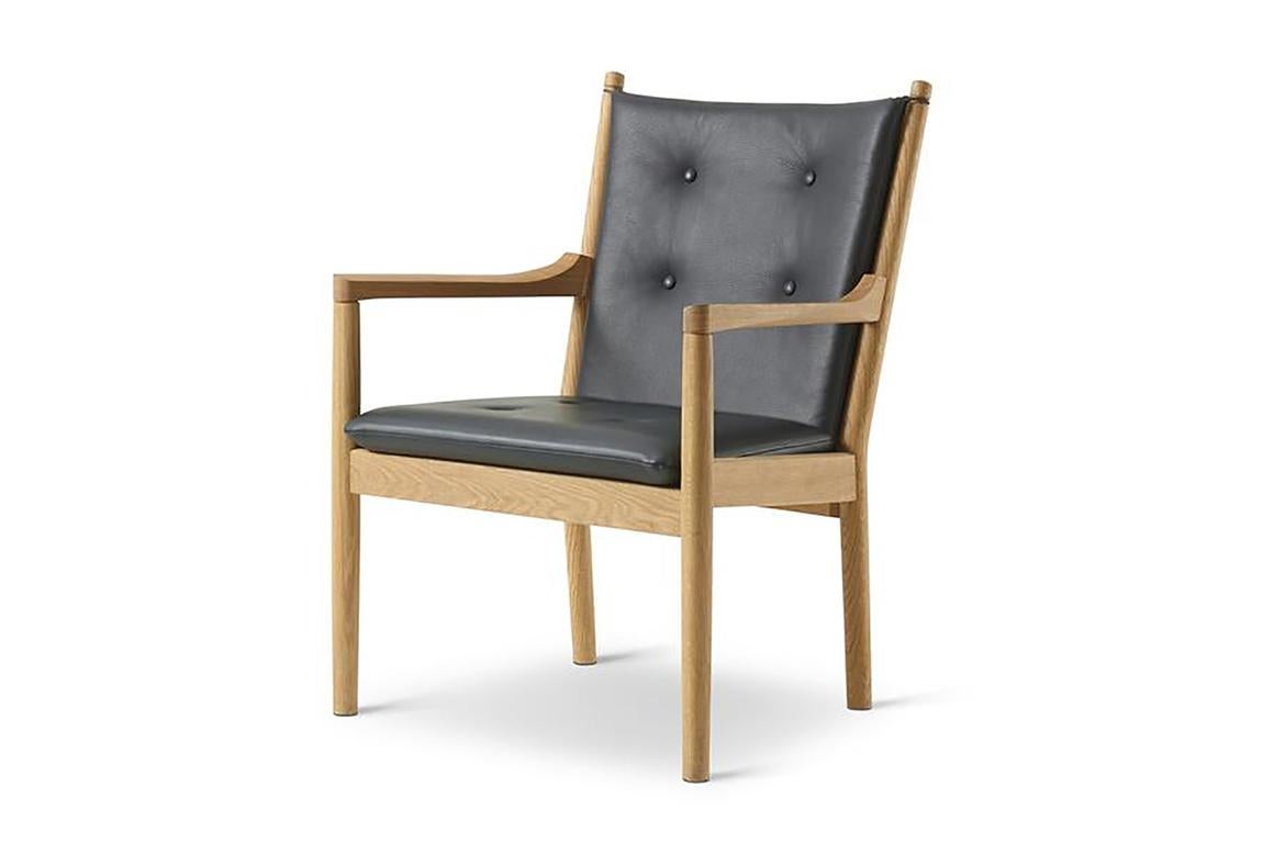 Danois Fauteuil Hans Wegner 1788, en chêne laqué et cuir en vente