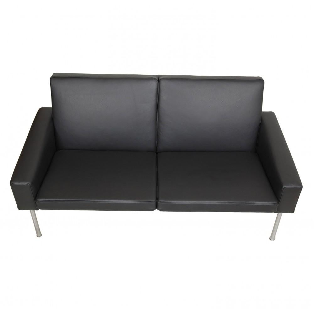 Scandinavian Modern Hans Wegner 2, Pers Airport Sofa Reupholstered with Black Bizon Leather For Sale