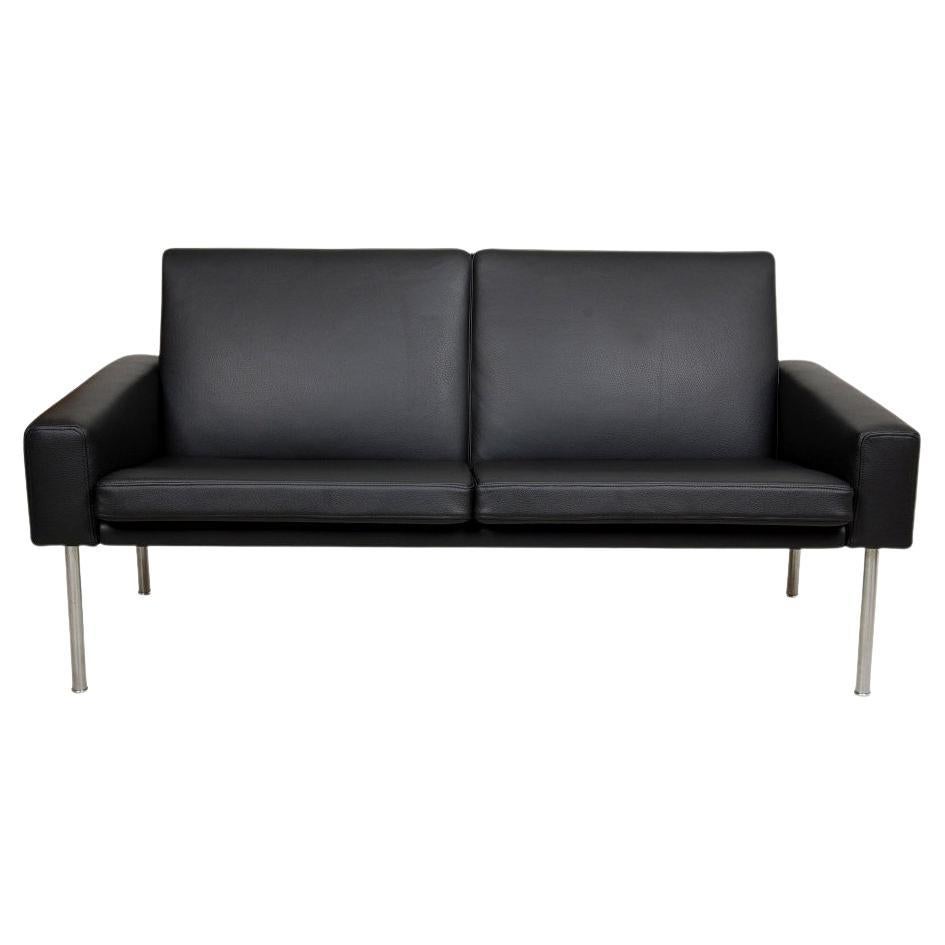 Hans Wegner 2, Pers Airport Sofa Reupholstered with Black Bizon Leather For Sale