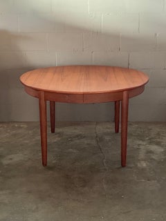 Hans Wegner Andreas Tuck Round Dining Table in Teak