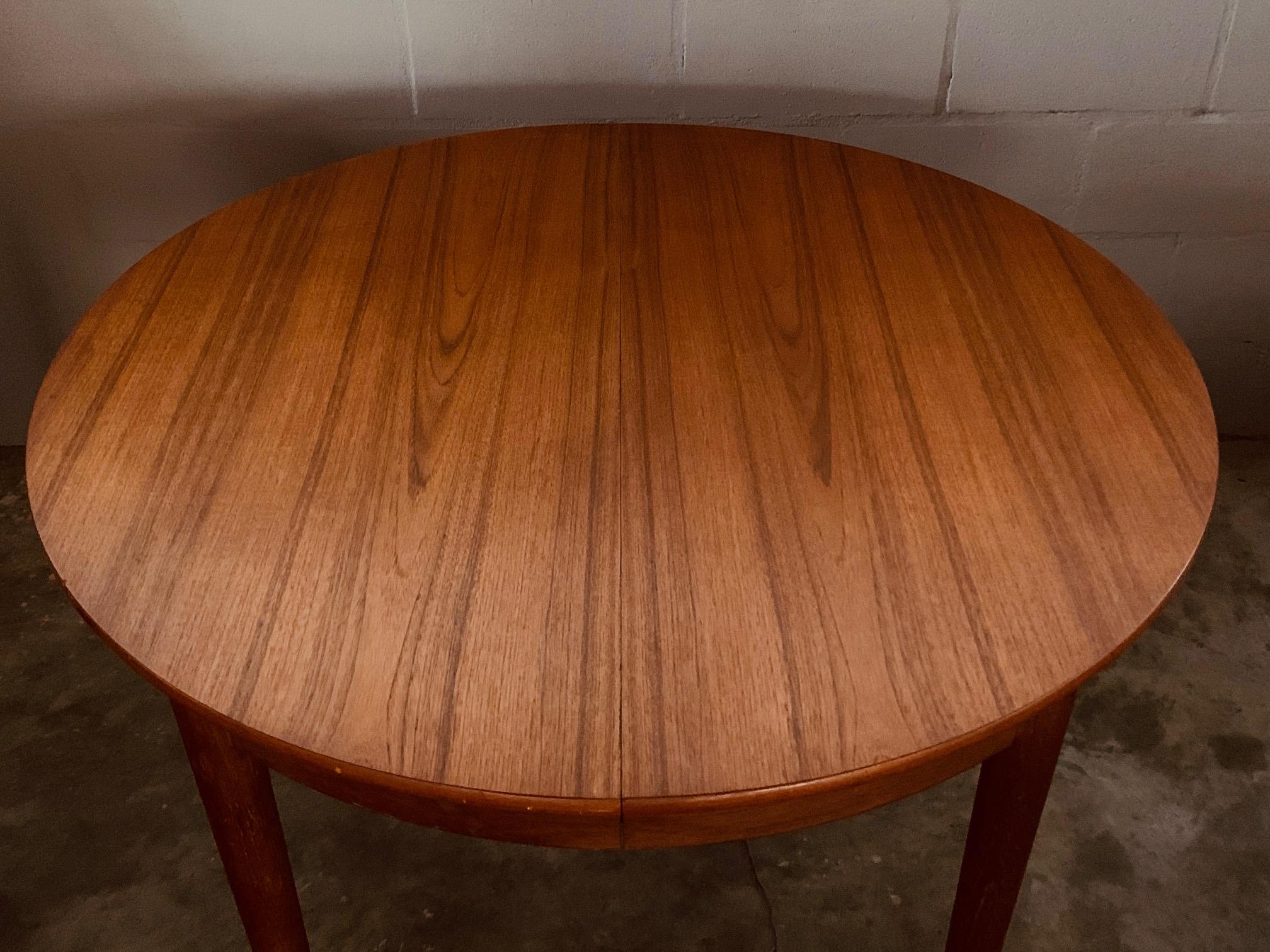 Danish Hans Wegner Andreas Tuck Round Dining Table in Teak