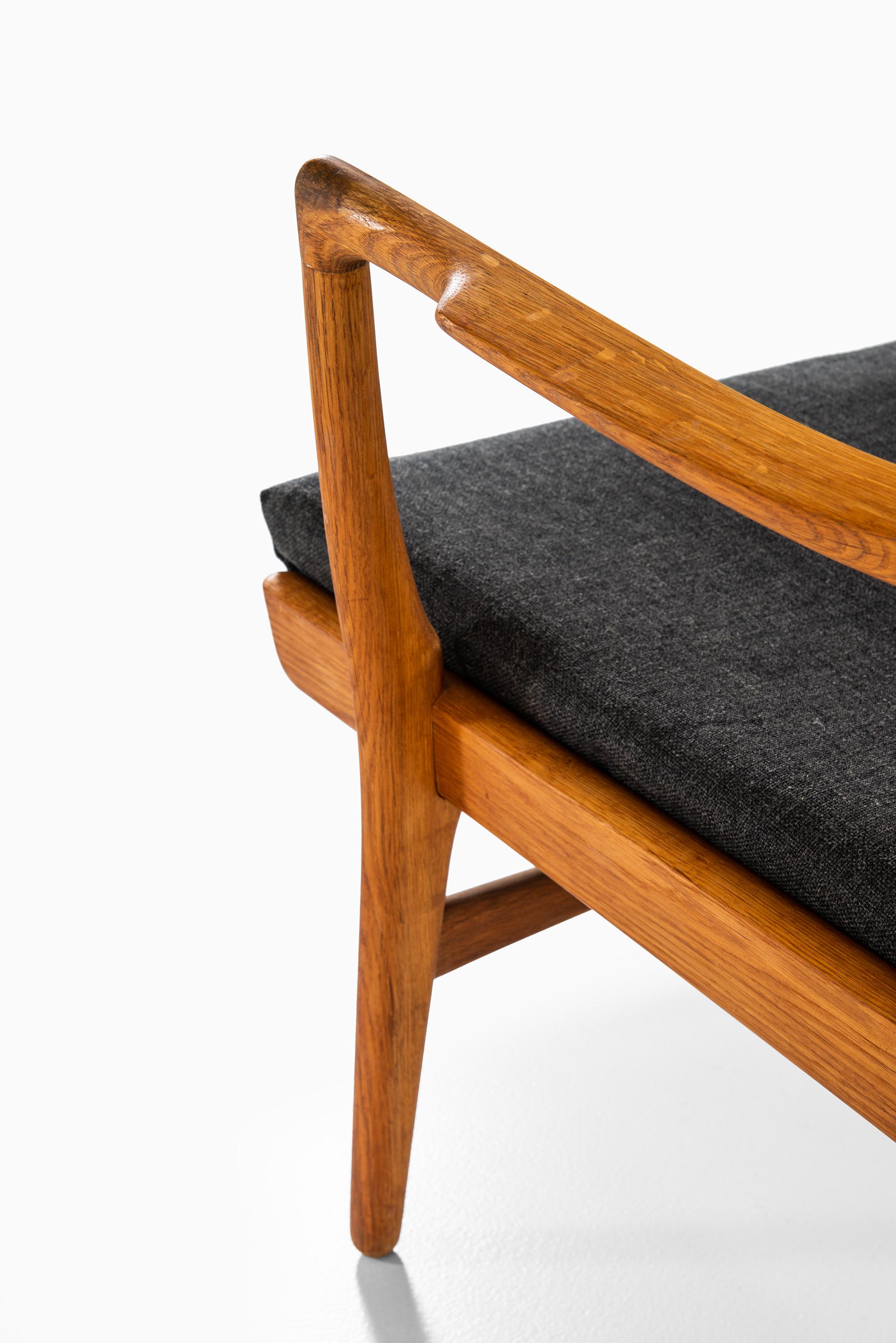 Hans Wegner AP-16 Easy Chairs Produced by AP-Stolen in Denmark For Sale 2