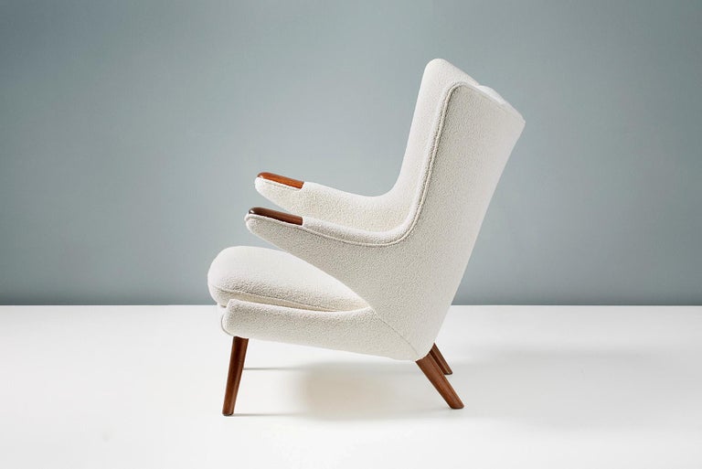 Hans Wegner AP-19 Papa Bear Chair in Boucle Fabric For Sale 5