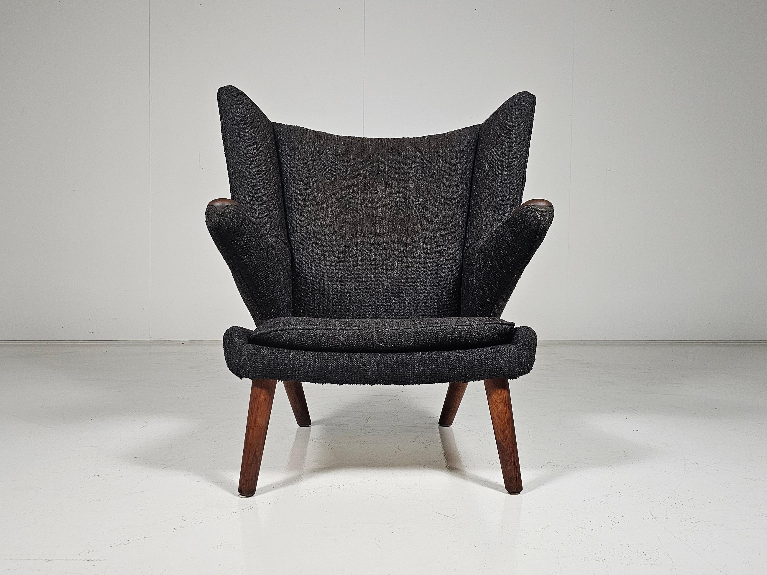 Mid-Century Modern Hans Wegner AP-19 Papa Bear Lounge chair in Grey wool, 1950s