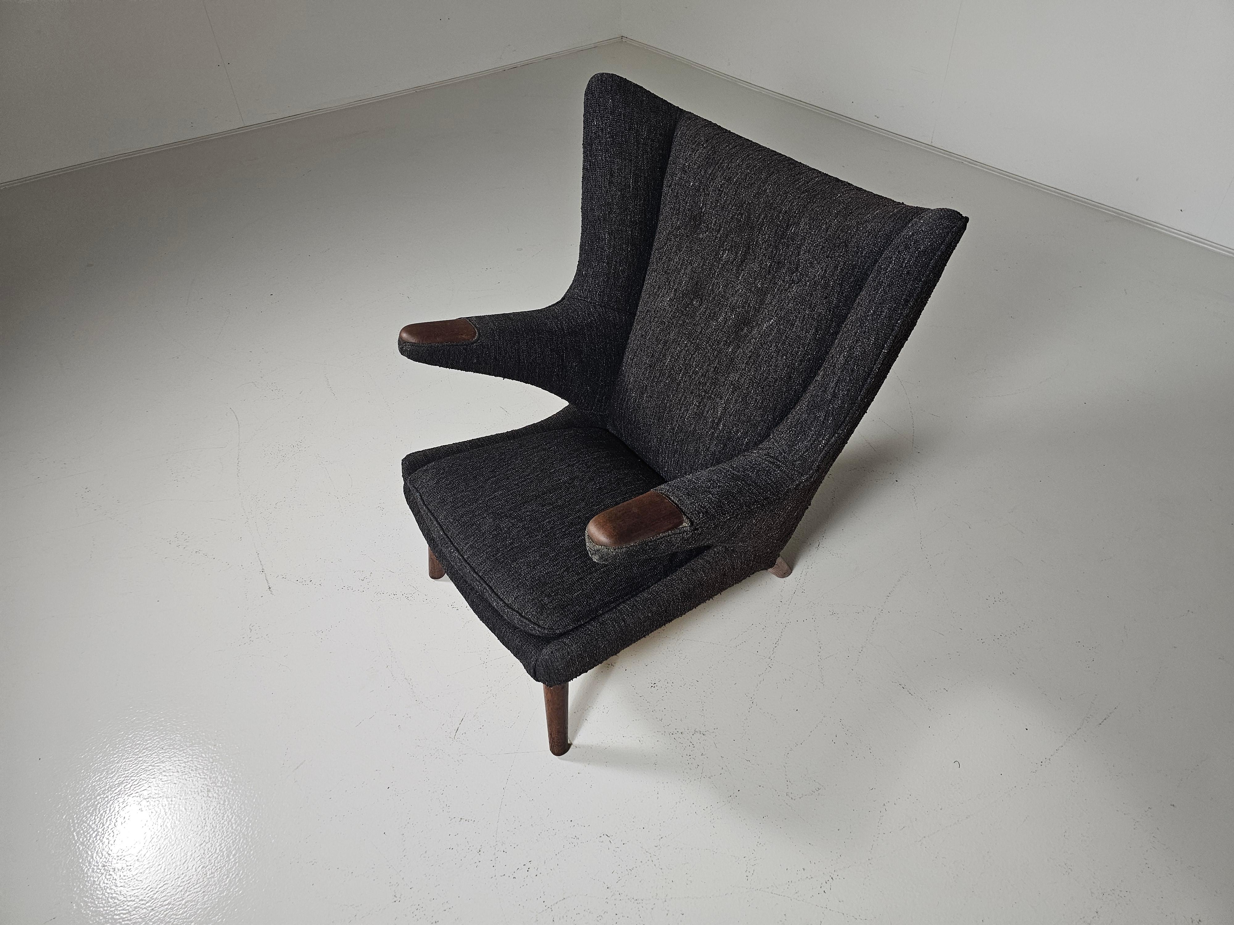 Mid-20th Century Hans Wegner AP-19 Papa Bear Lounge chair in Grey wool, 1950s