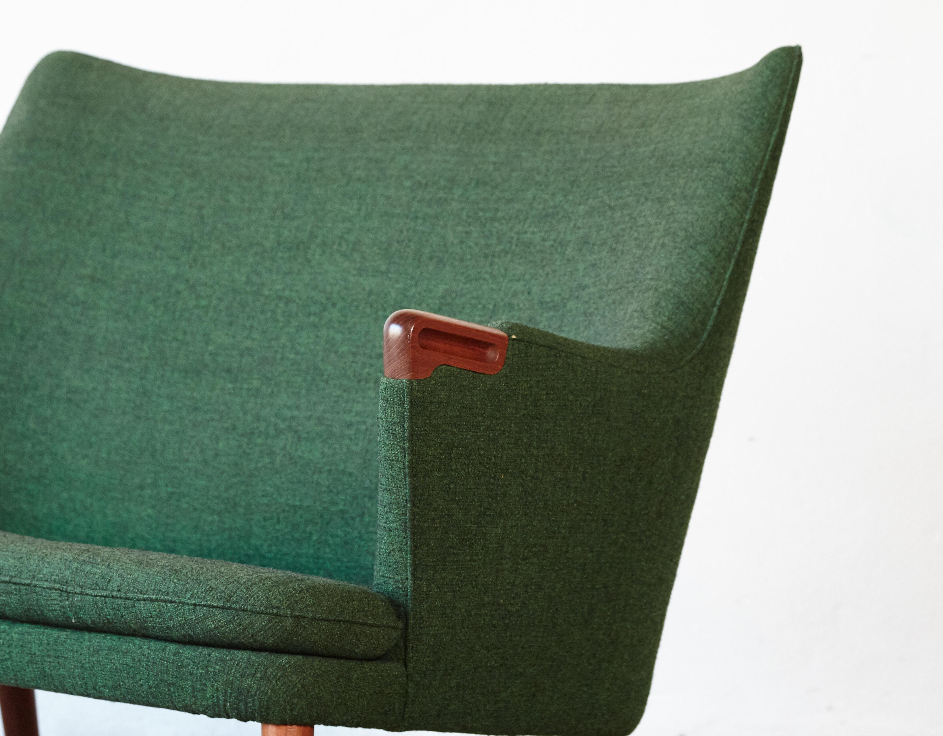 Mid-Century Modern Hans Wegner AP 20 Sofa, Original Fabric, Denmark, 1950s-1960s