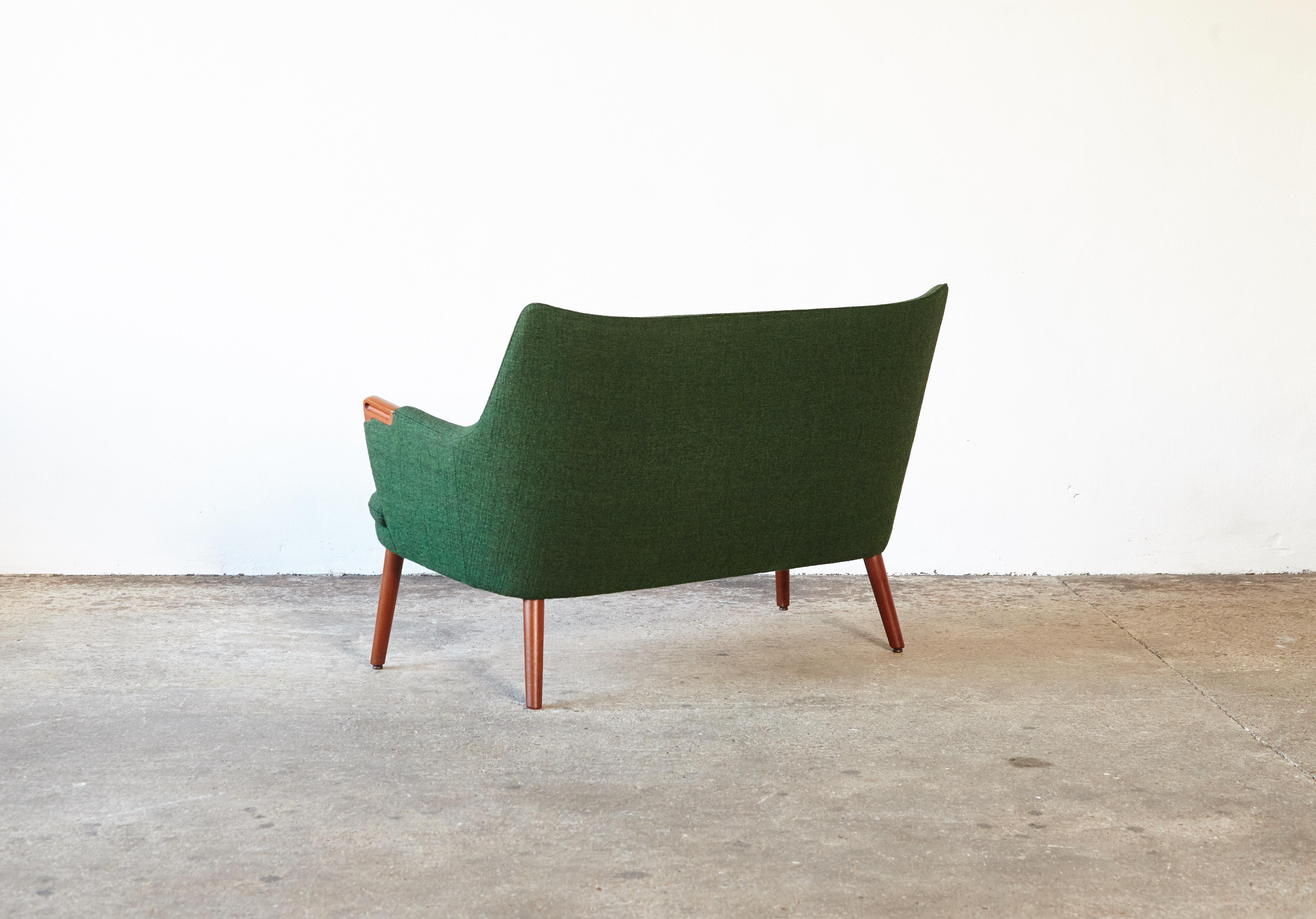 Hans Wegner AP 20 Sofa, Original Fabric, Denmark, 1950s-1960s In Good Condition In London, GB