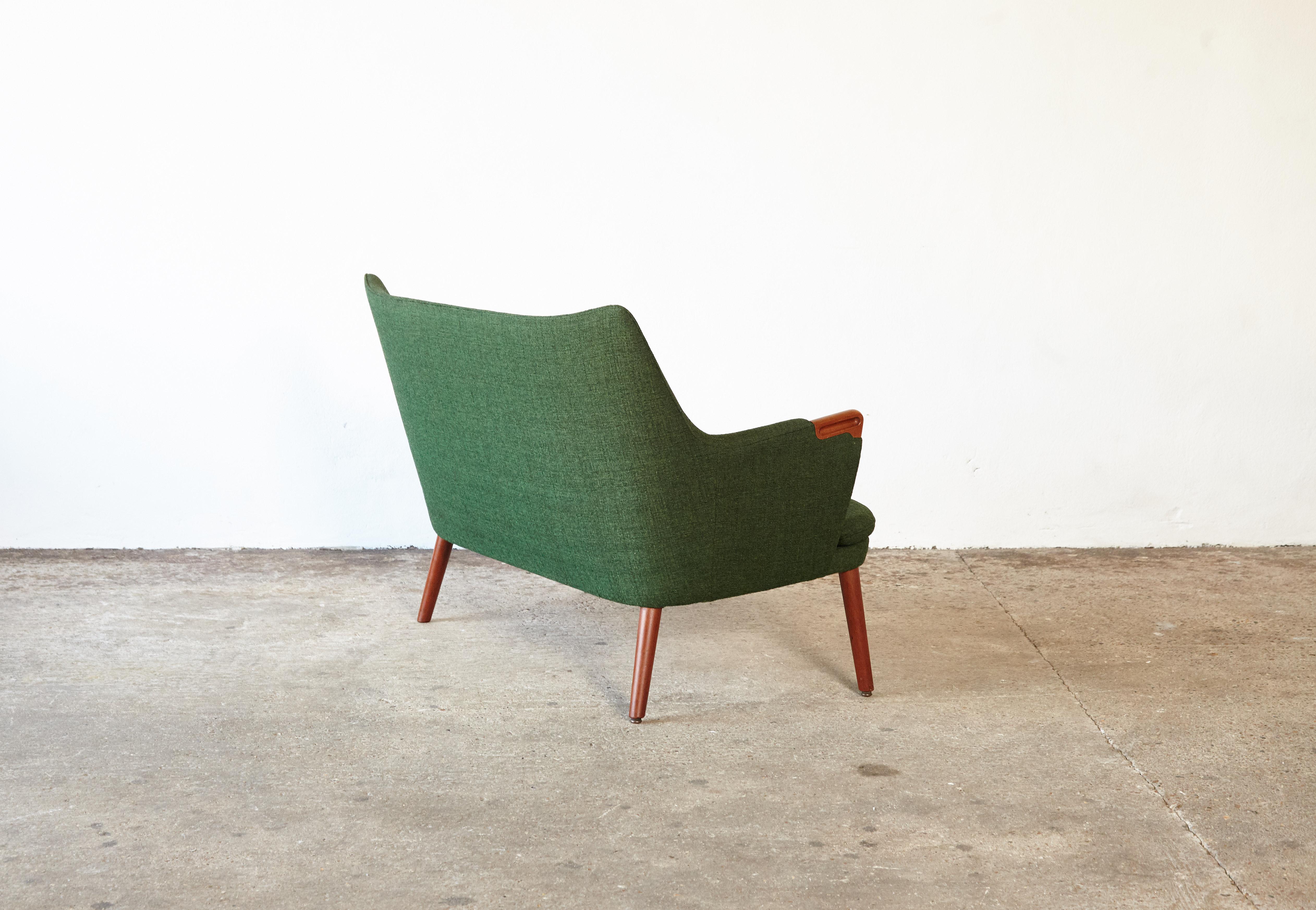 Hans Wegner AP 20 Sofa, Original Fabric, Denmark, 1950s-1960s 2