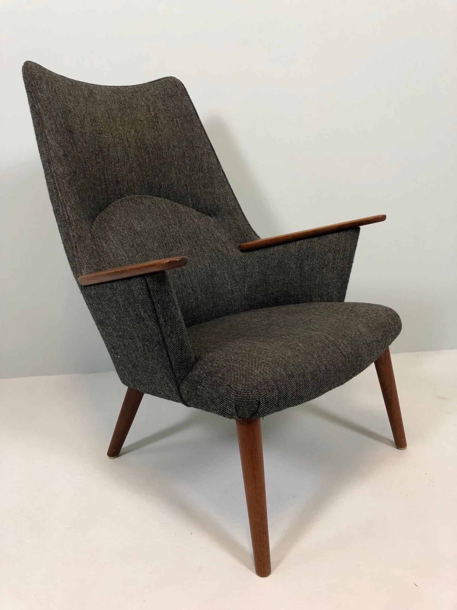 Hans Wegner AP-27 Armchair by A.P. Stolen In Good Condition For Sale In Berne, CH