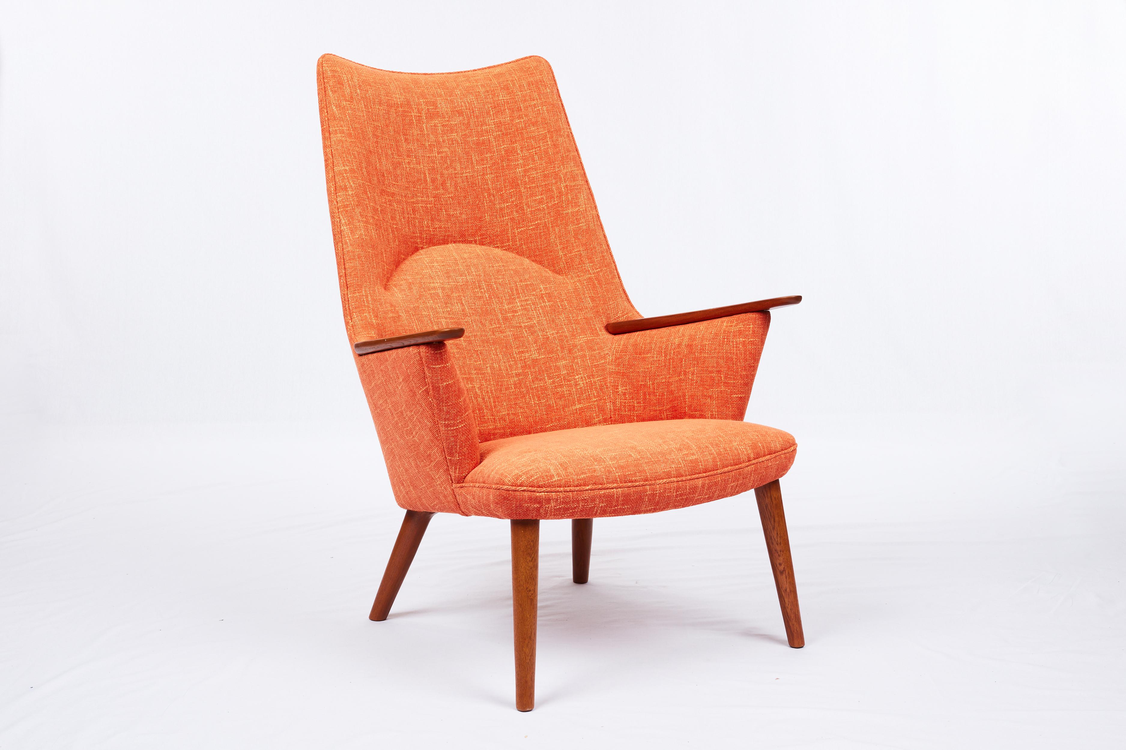 Scandinavian Modern Hans Wegner Ap-27 Lounge Chair For Sale