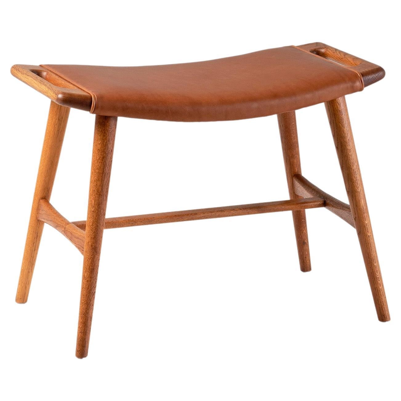 Hans Wegner AP-30 Oak & Leather Piano Stool c1950s For Sale