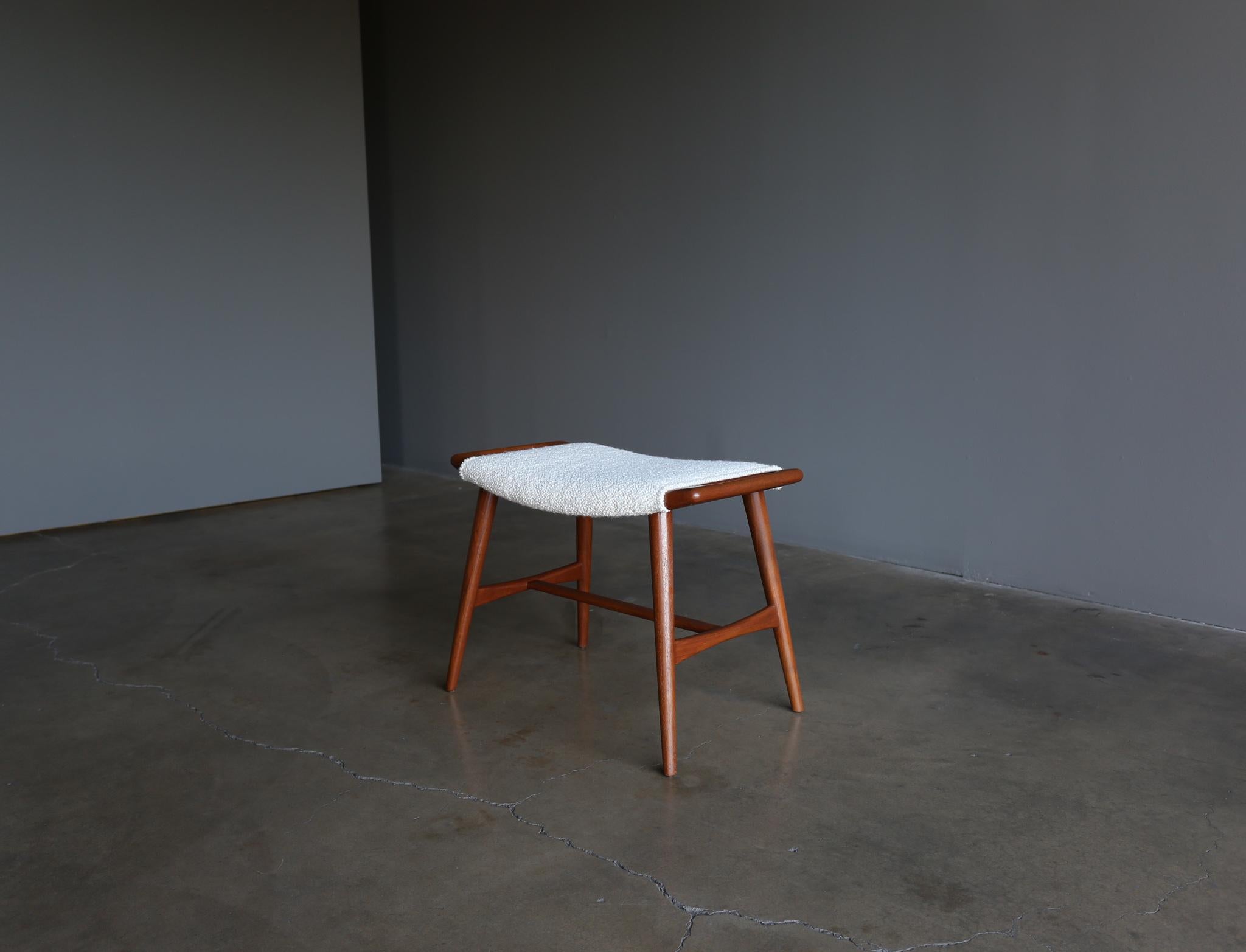 hans wegner stool