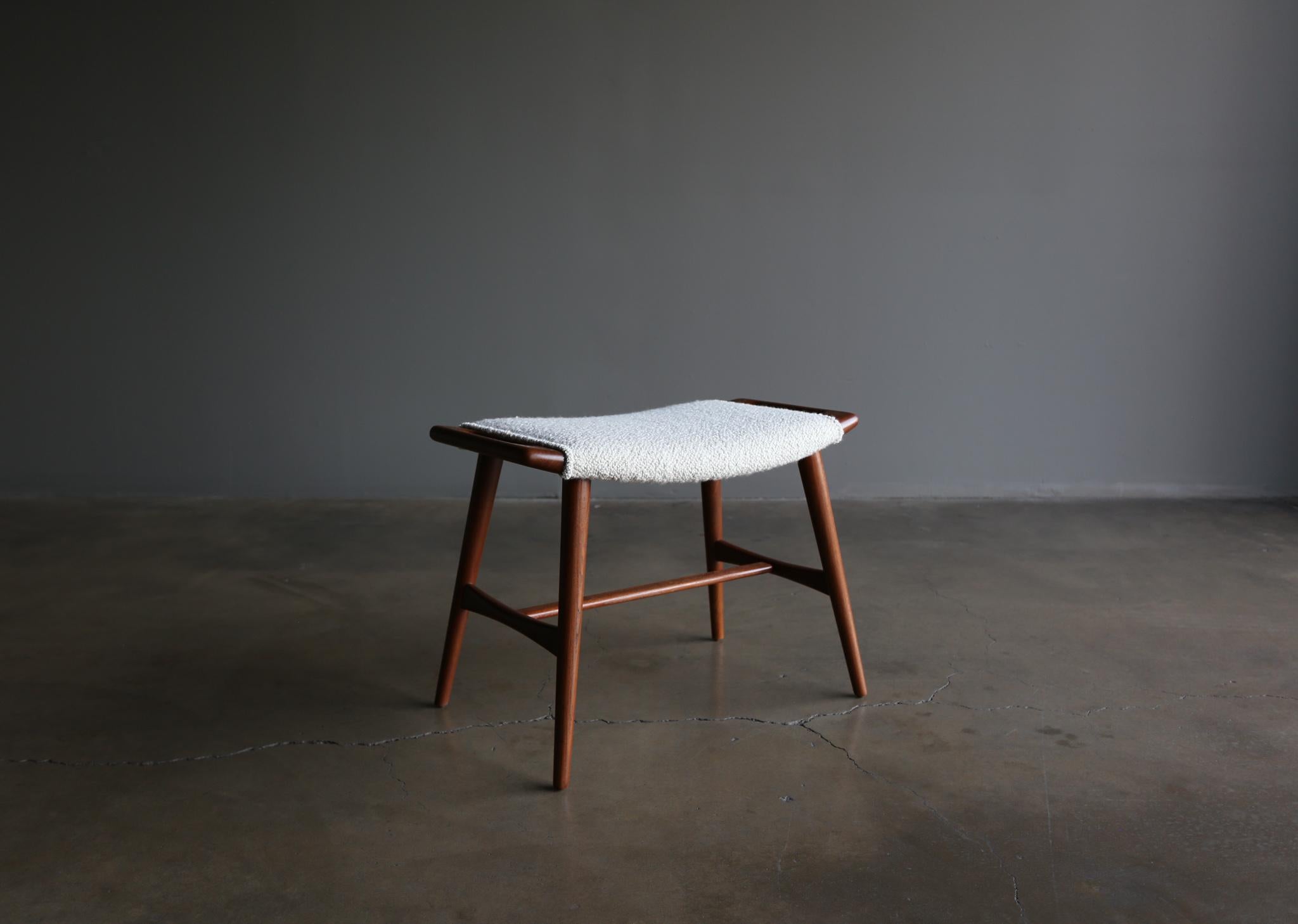 Danish Hans Wegner AP-30 Piano Stool for AP-Stolen, circa 1955